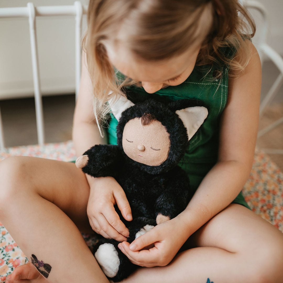 Olli Ella Cozy Dinkum Doll – Black Cat Nox