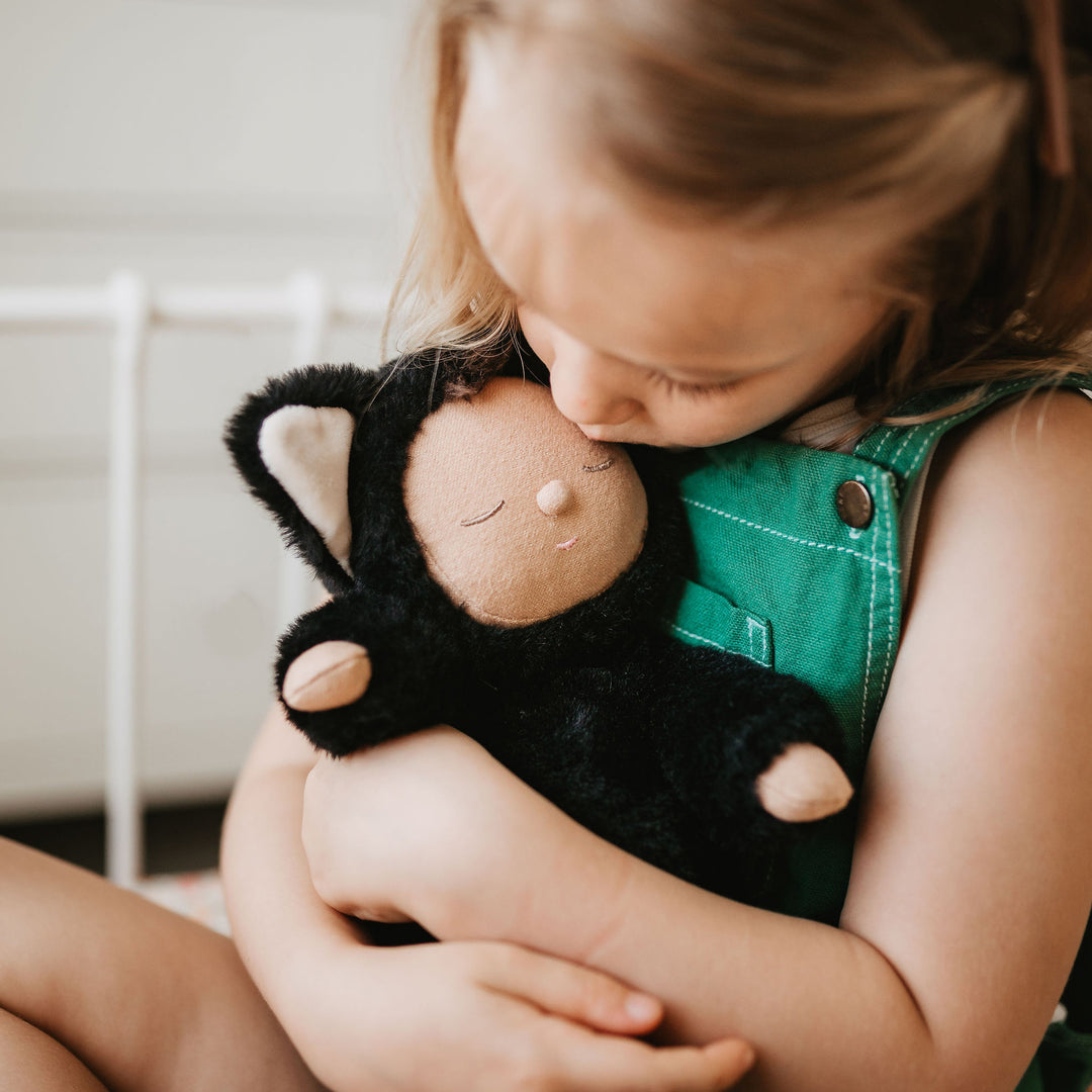 Olli Ella Cozy Dinkum Doll – Black Cat Nox
