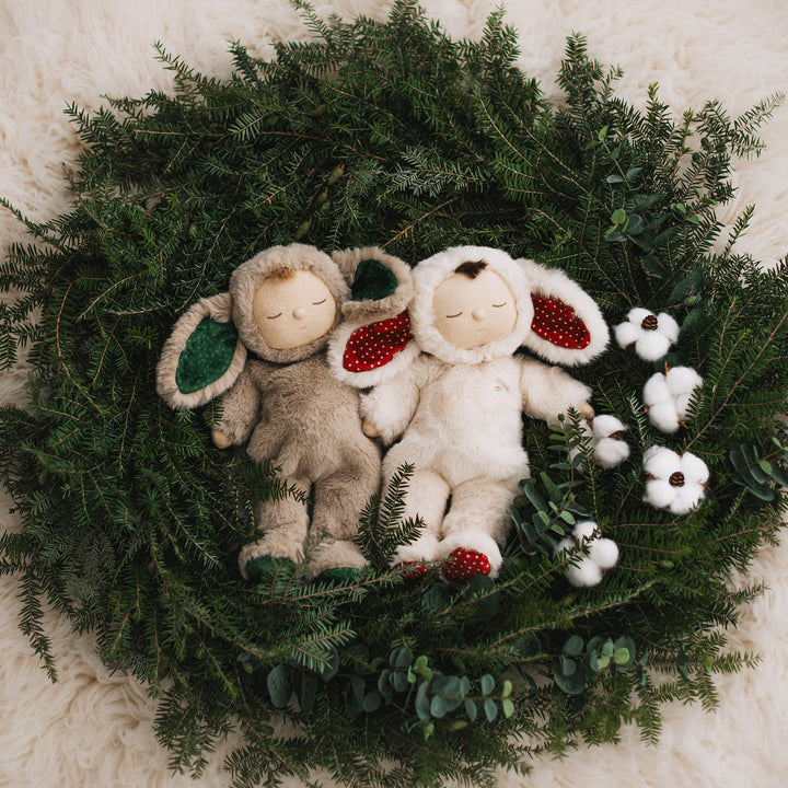Olli Ella Cozy Dinkum Doll – Festive Bunny Twiggy