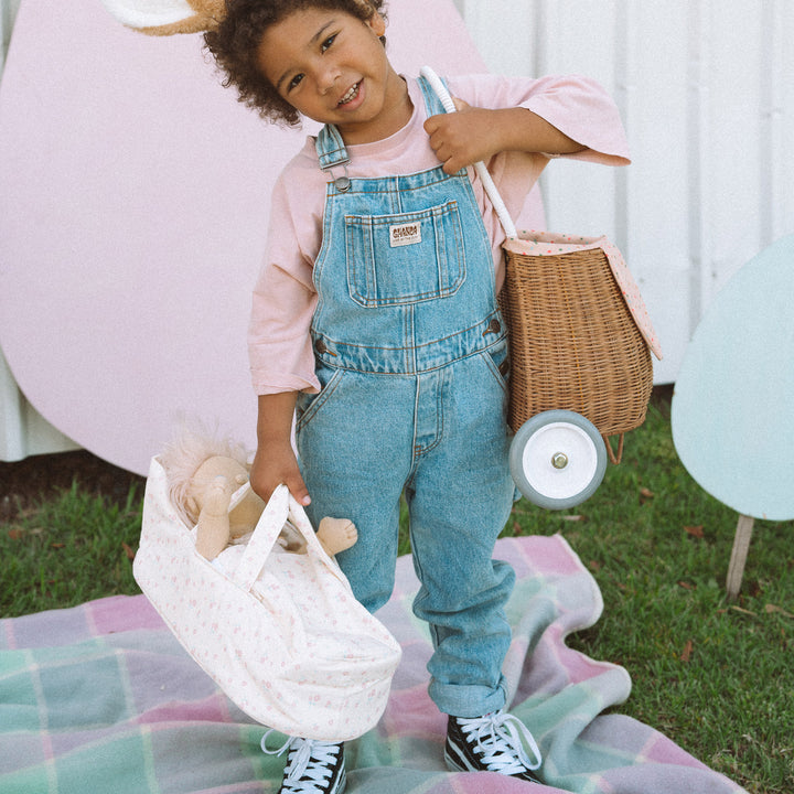 Olli Ella Dinkum Doll Carry Cot – Pansy