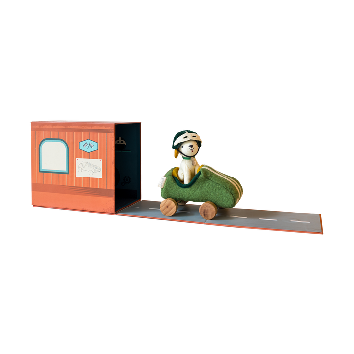 Olli Ella Holdie Dog-Go Racer Boy – Green