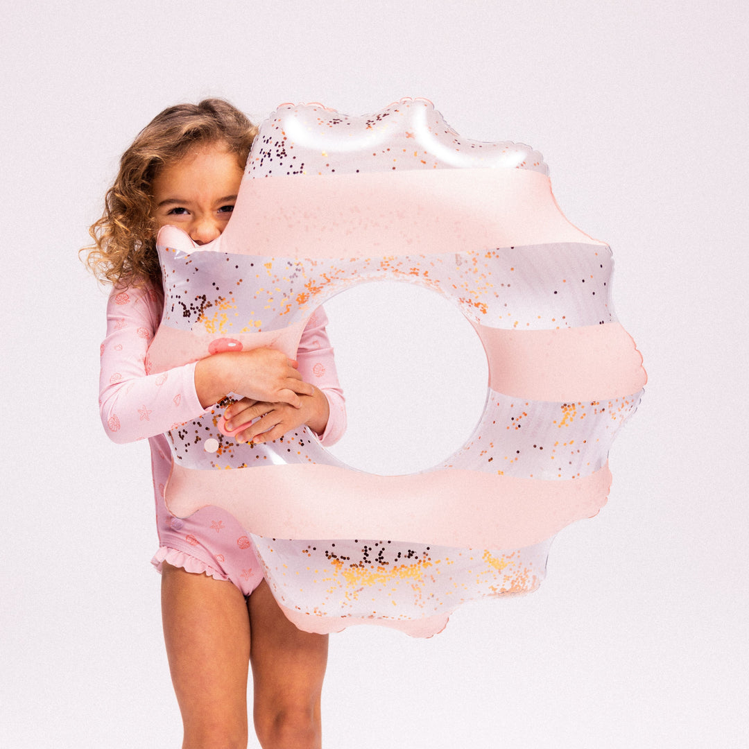 Swim Essentials Inflatable Swim Ring – Sally Shell (65 cm)
