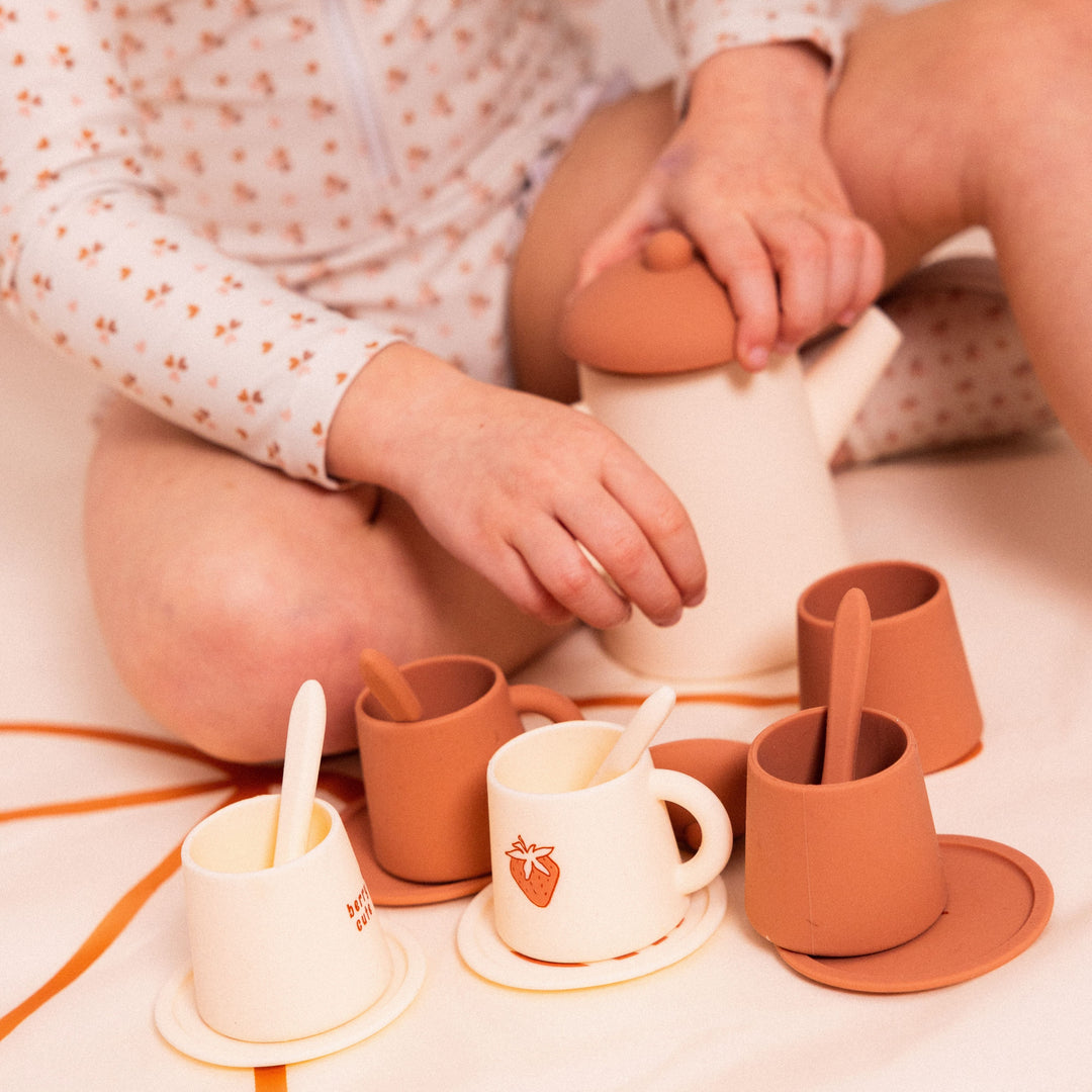 Swim Essentials Tea Playset – Strawberry Fields