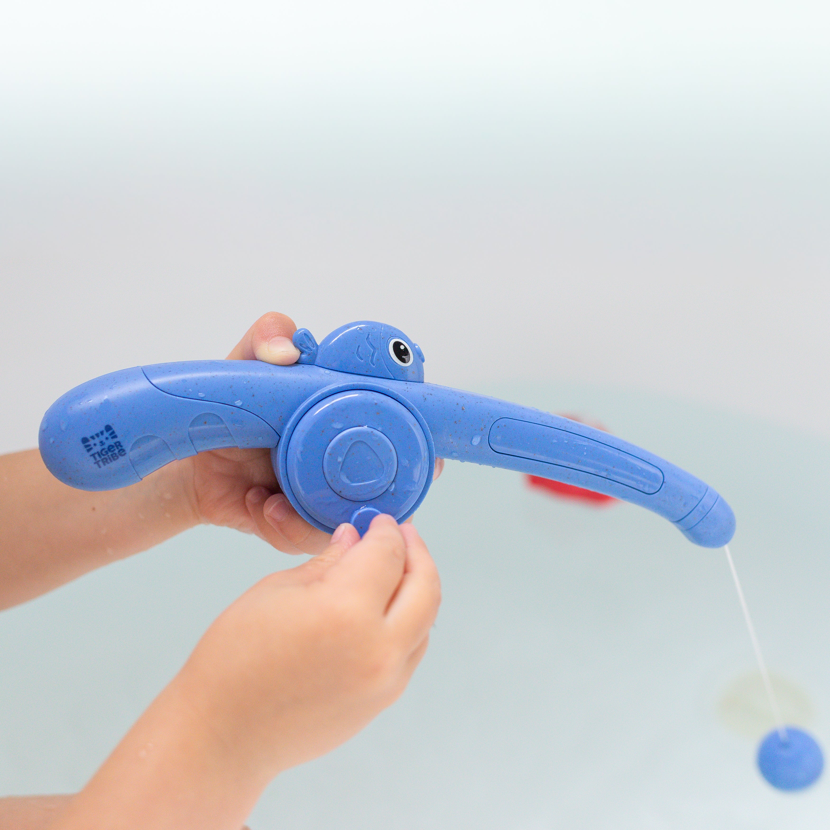 Tiger Tribe Bath Fishing Game – Catch & Splash