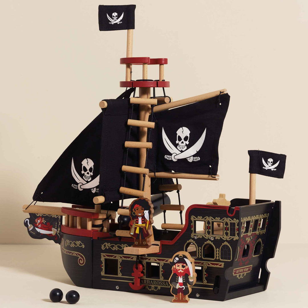 Le Toy Van Barbarossa Pirate Ship &amp; Characters