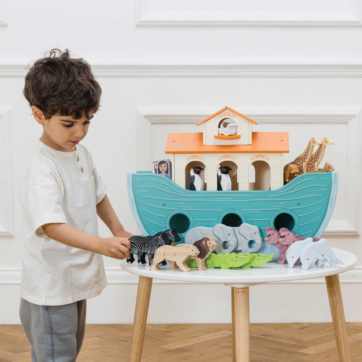 Le Toy Van Noah’s Great Wooden Ark &amp; Animals
