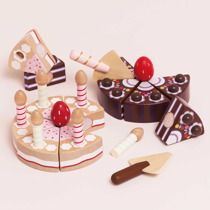 Le Toy Van Sliceable Birthday Cake with Candles