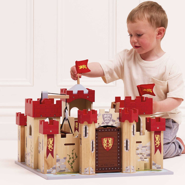 Le Toy Van Lionheart Wooden Castle