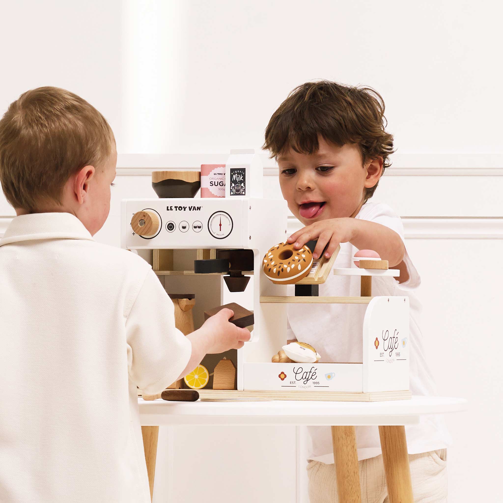 Le Toy Van Barista Cafe Shop Playset
