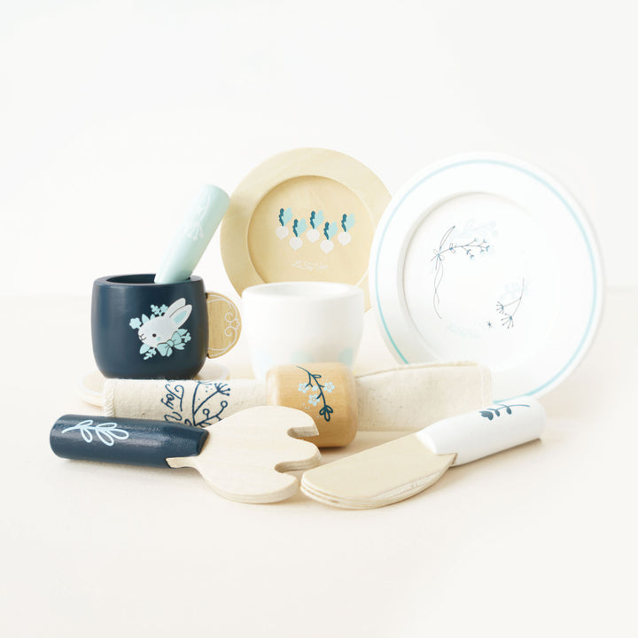 Le Toy Van Cutlery &amp; Dinner Set