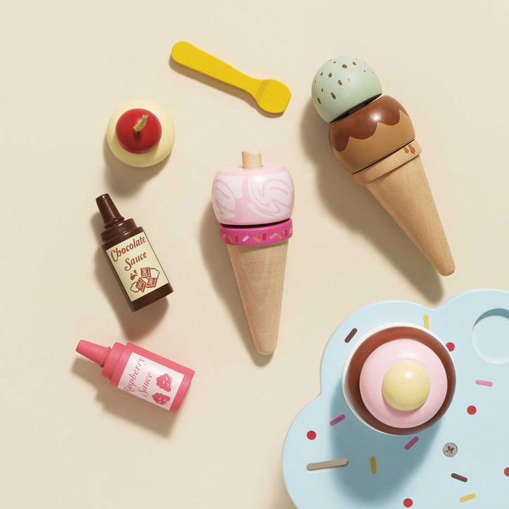 Le Toy Van Wooden Ice Cream Stand &amp; Toppings