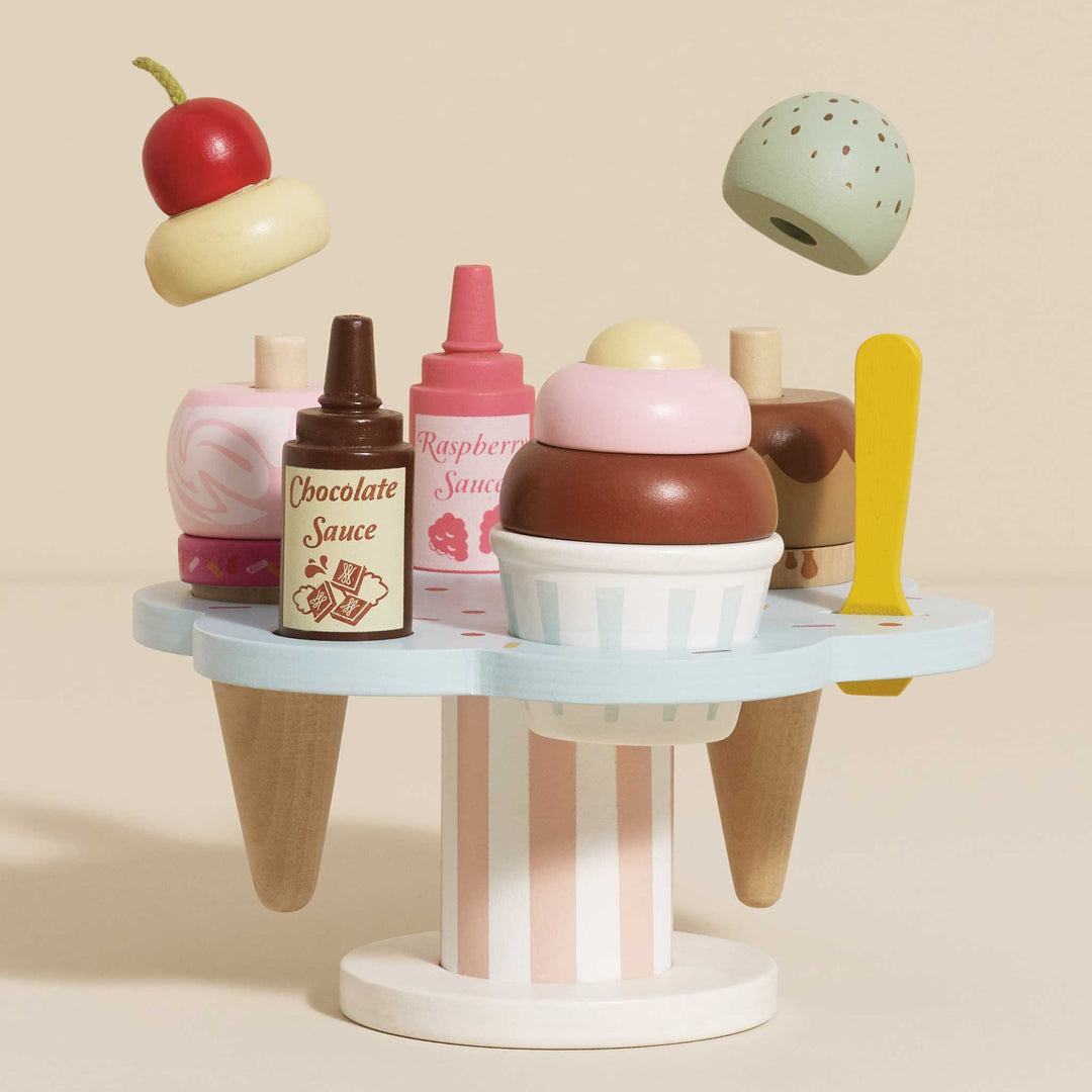 Le Toy Van Wooden Ice Cream Stand &amp; Toppings