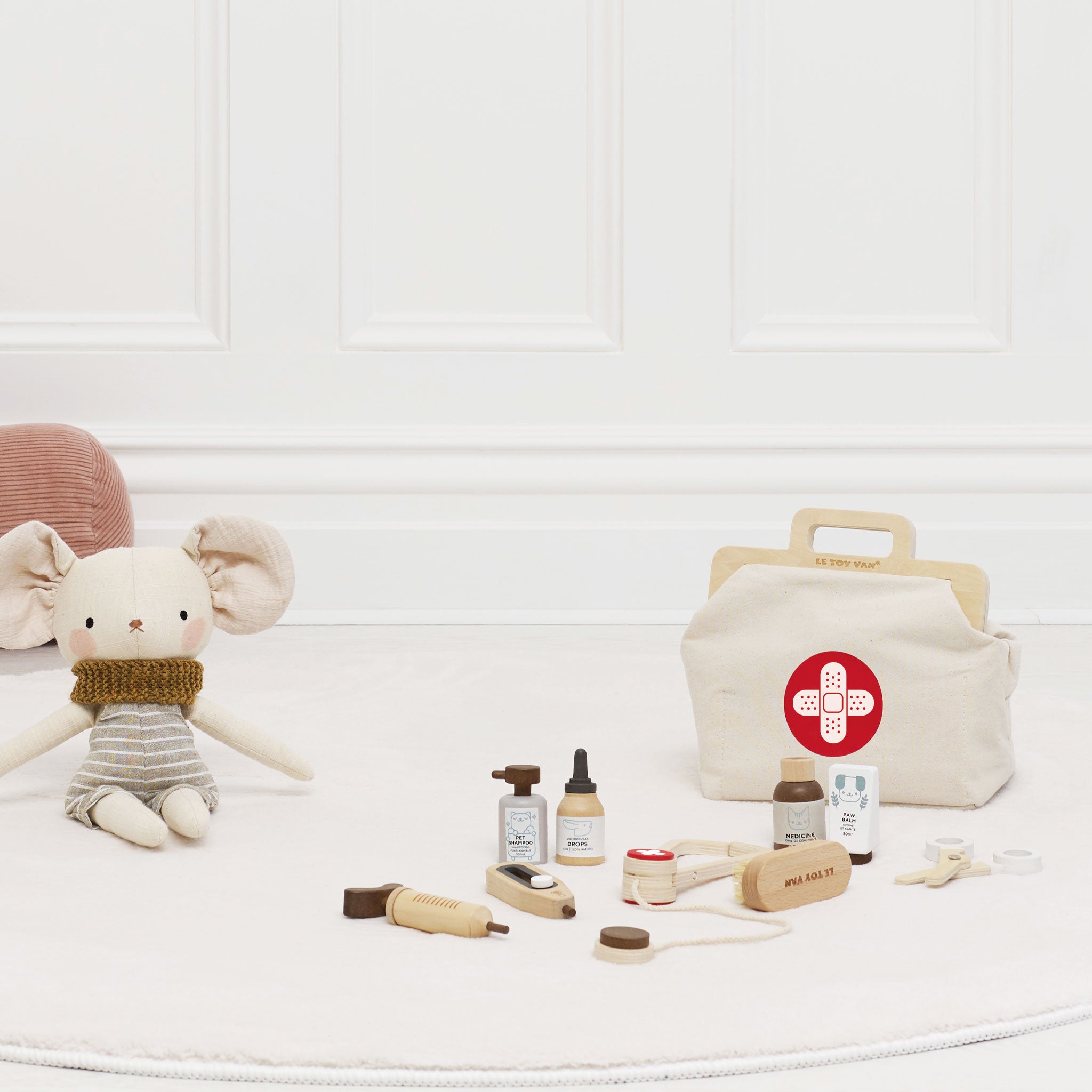 Le Toy Van Animal Vet Set