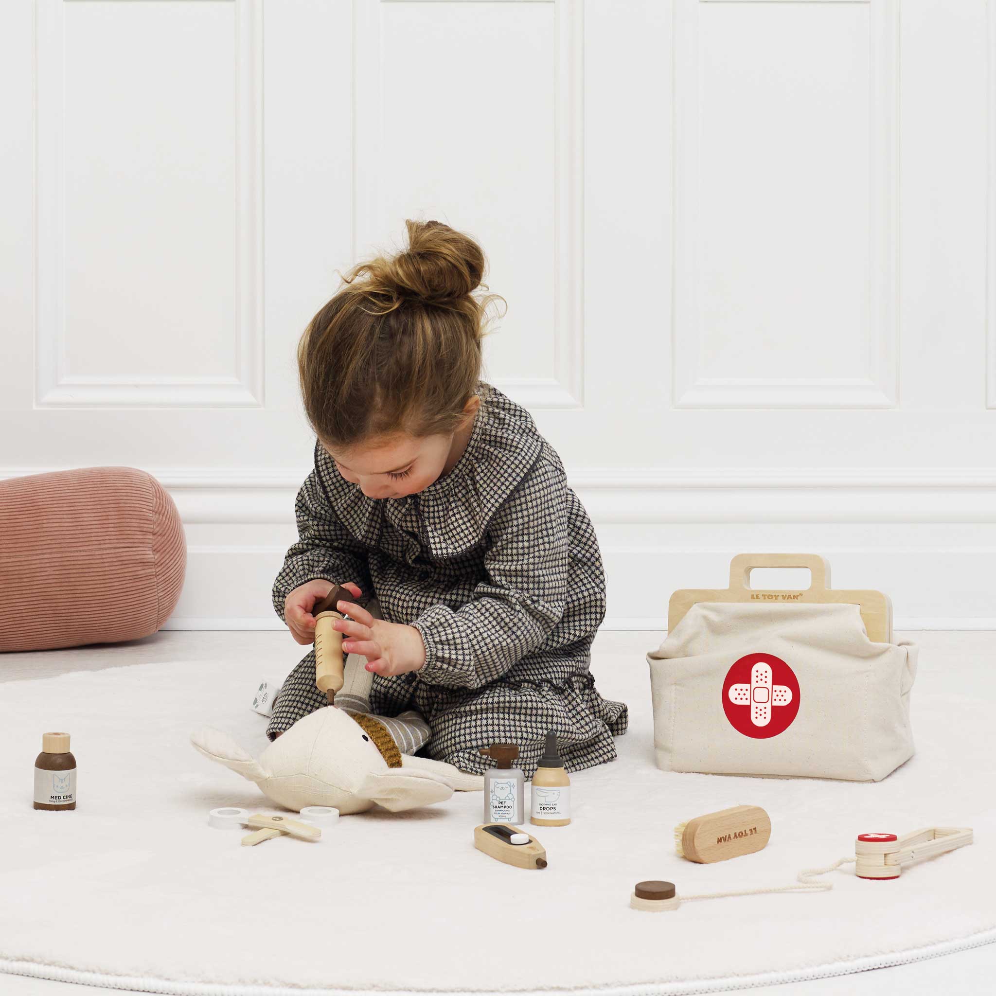 Le Toy Van Animal Vet Set