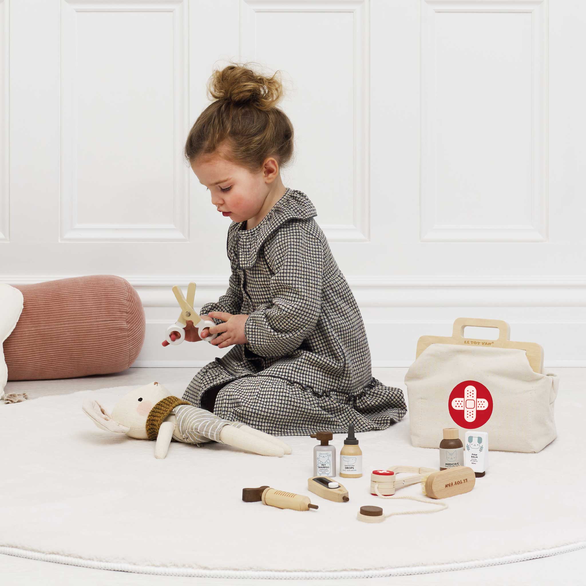 Le Toy Van Animal Vet Set
