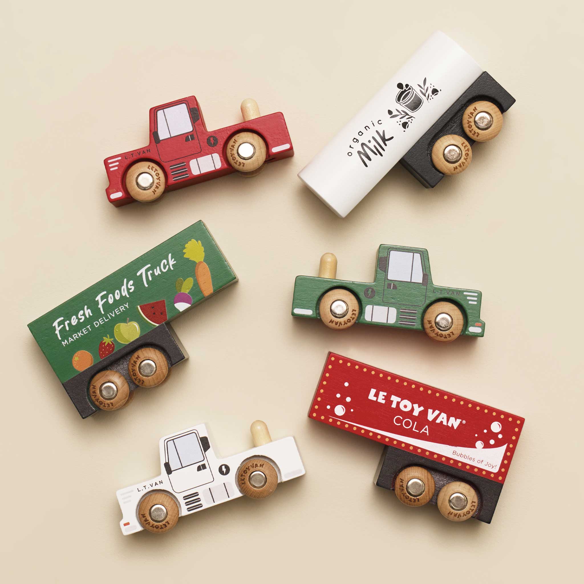 Le Toy Van Wooden Trailer Truck Set