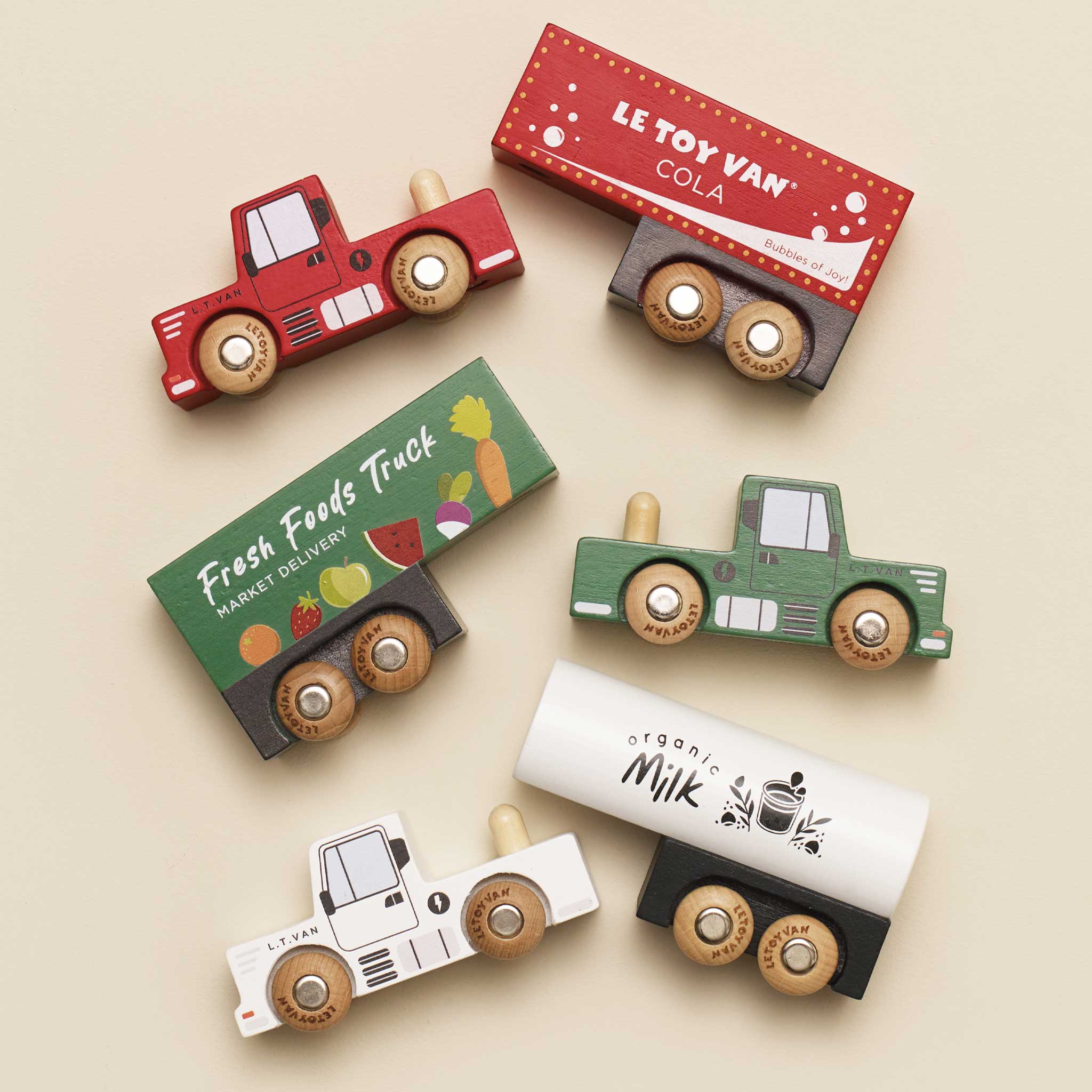 Le Toy Van Wooden Trailer Truck Set