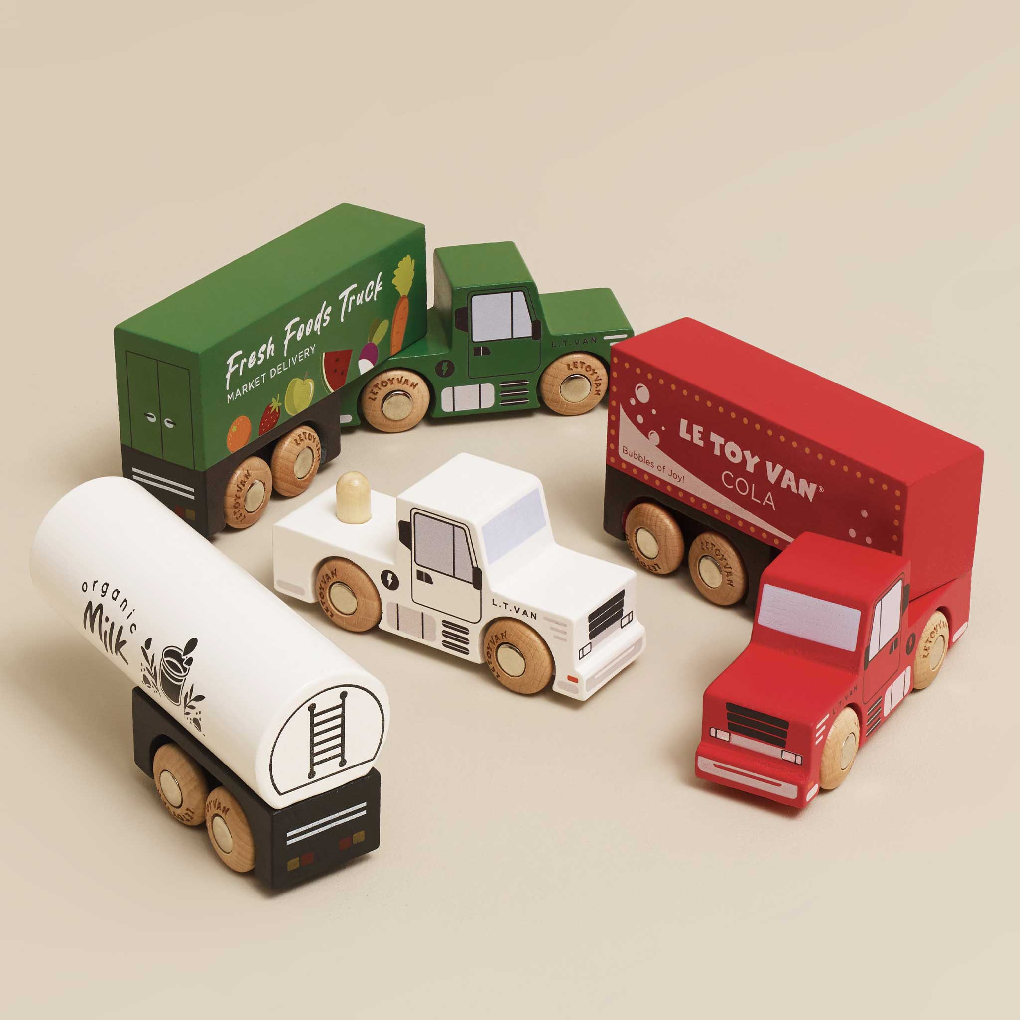 Le Toy Van Wooden Trailer Truck Set