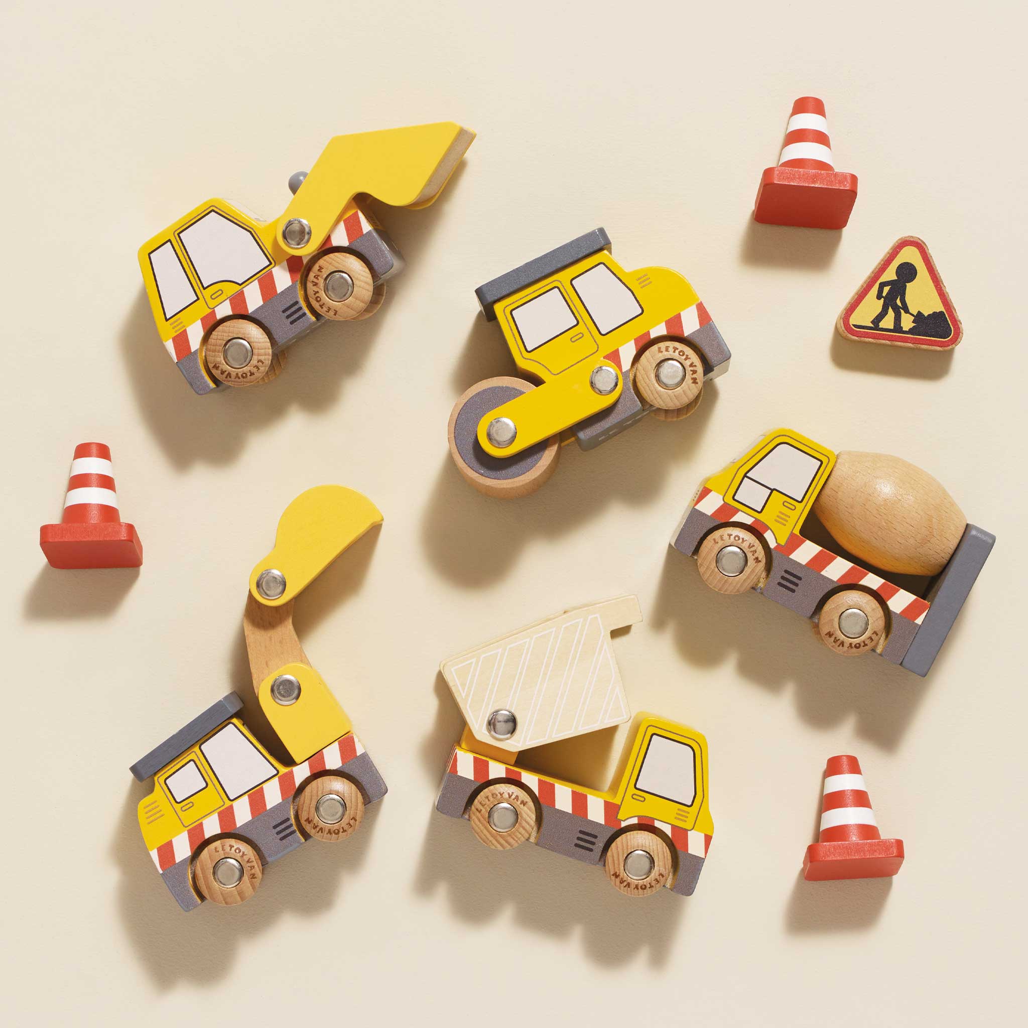 Le Toy Van Construction Toy Cars, Trucks & Diggers