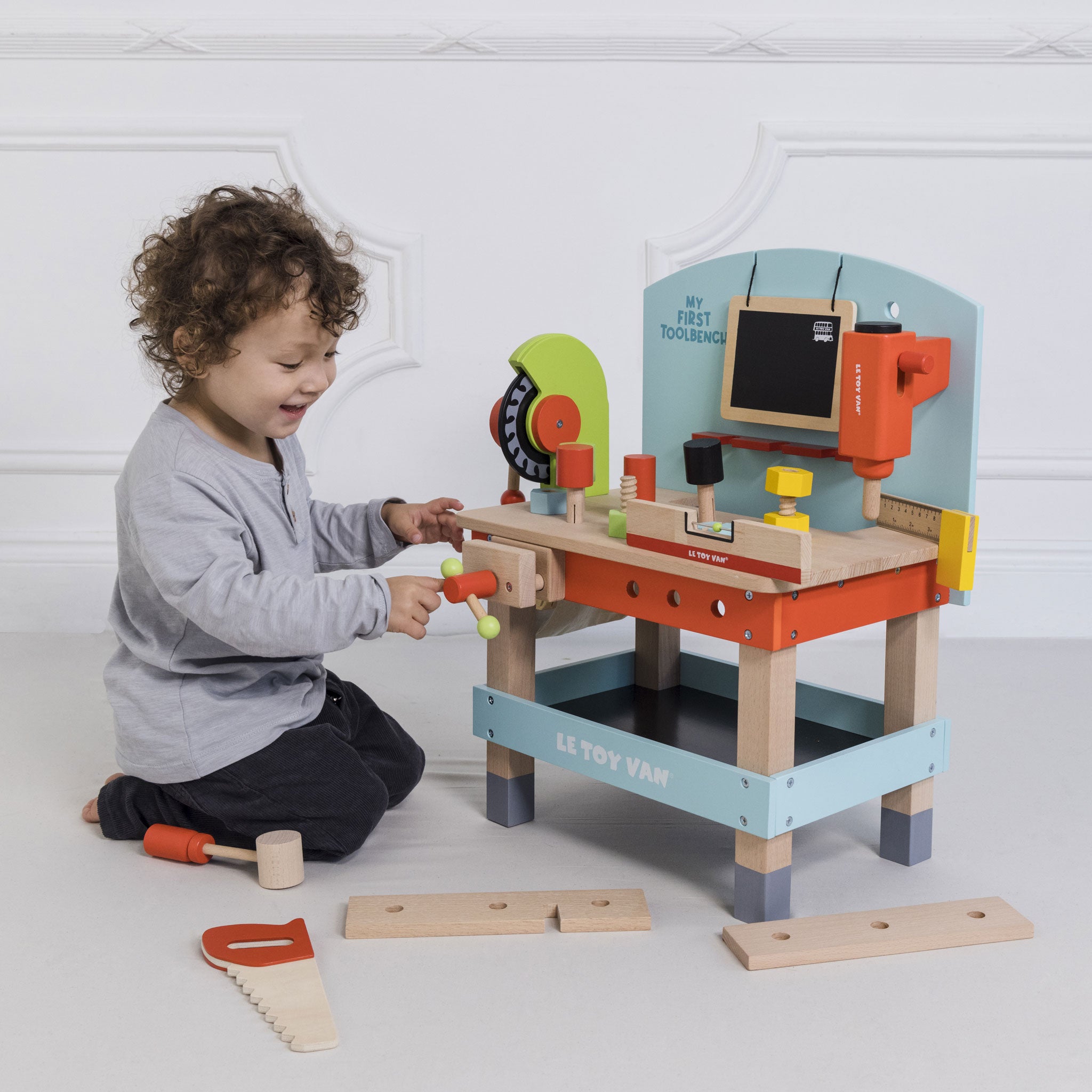 Le Toy Van Wooden Tool Bench