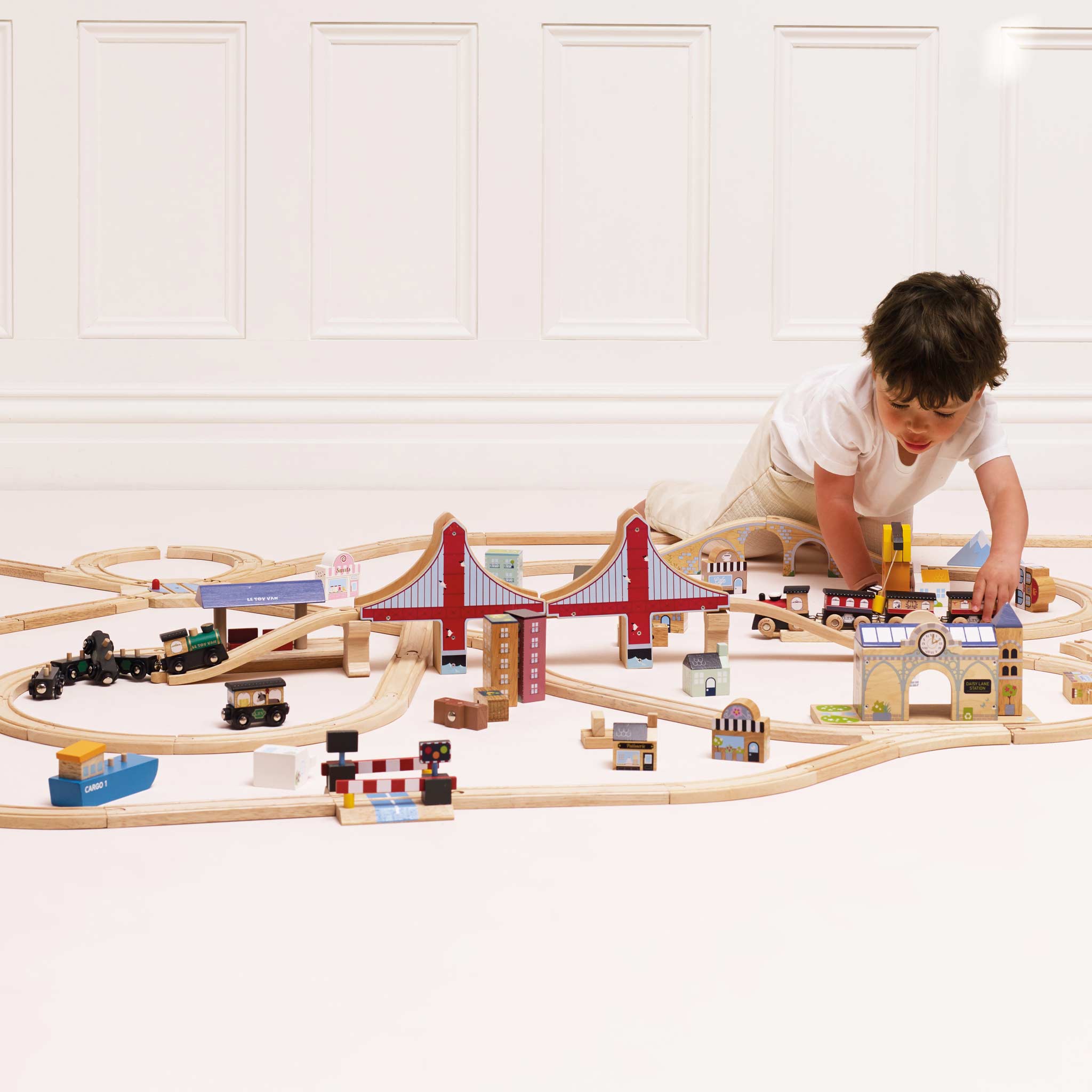 Le Toy Van Royal Express Train Set