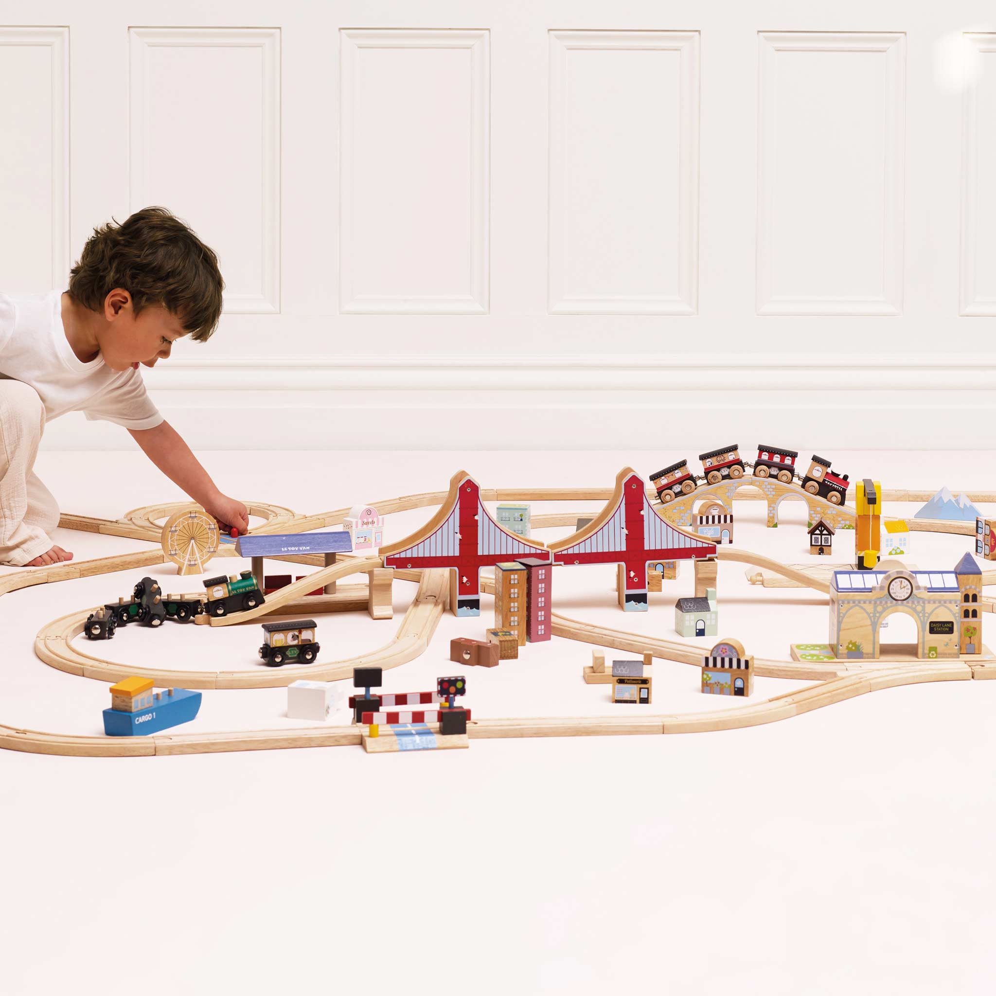 Le Toy Van Royal Express Train Set