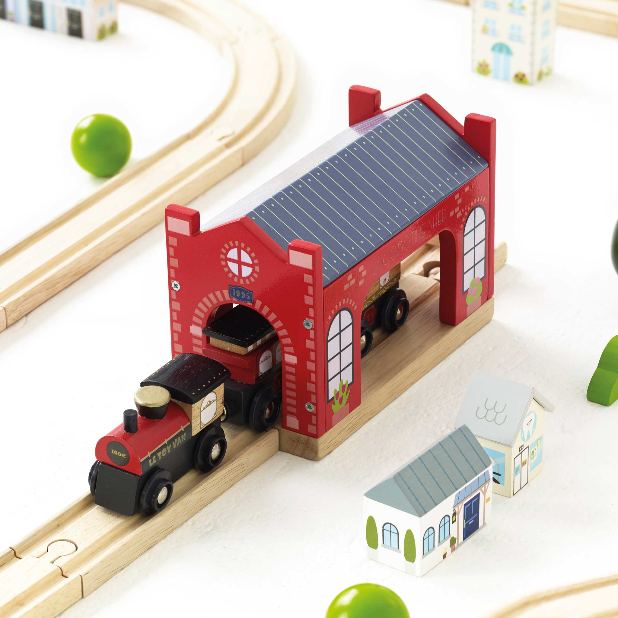 Le Toy Van London Train Set