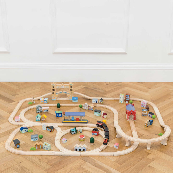 Le Toy Van London Train Set
