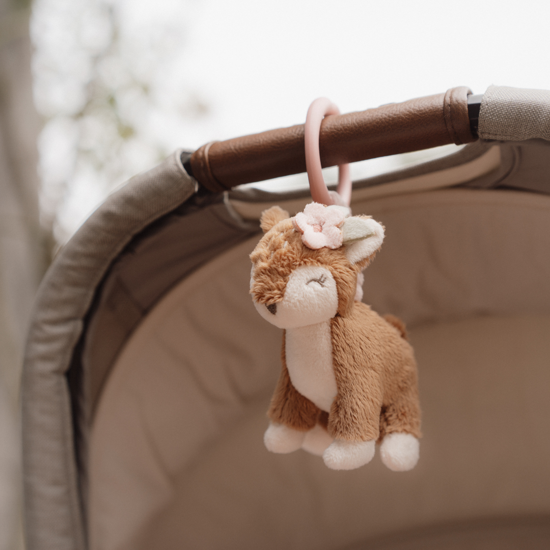 Little Dutch Pull &amp; Shake Deer – Fairy Garden