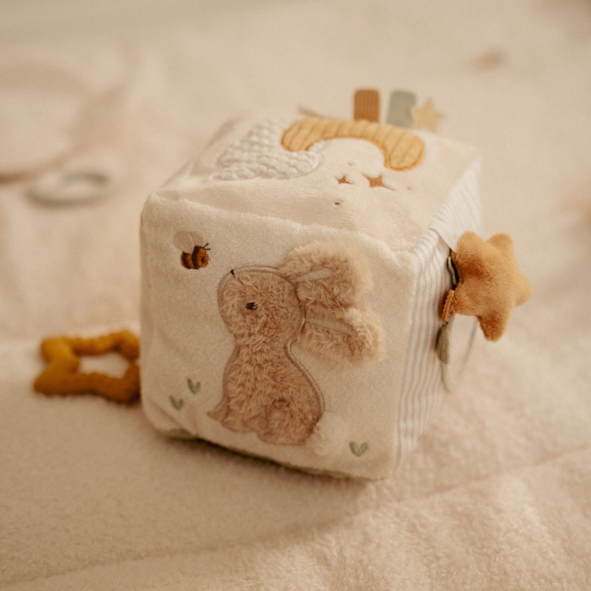 Little Dutch Soft Activity Cube – Newborn Naturals