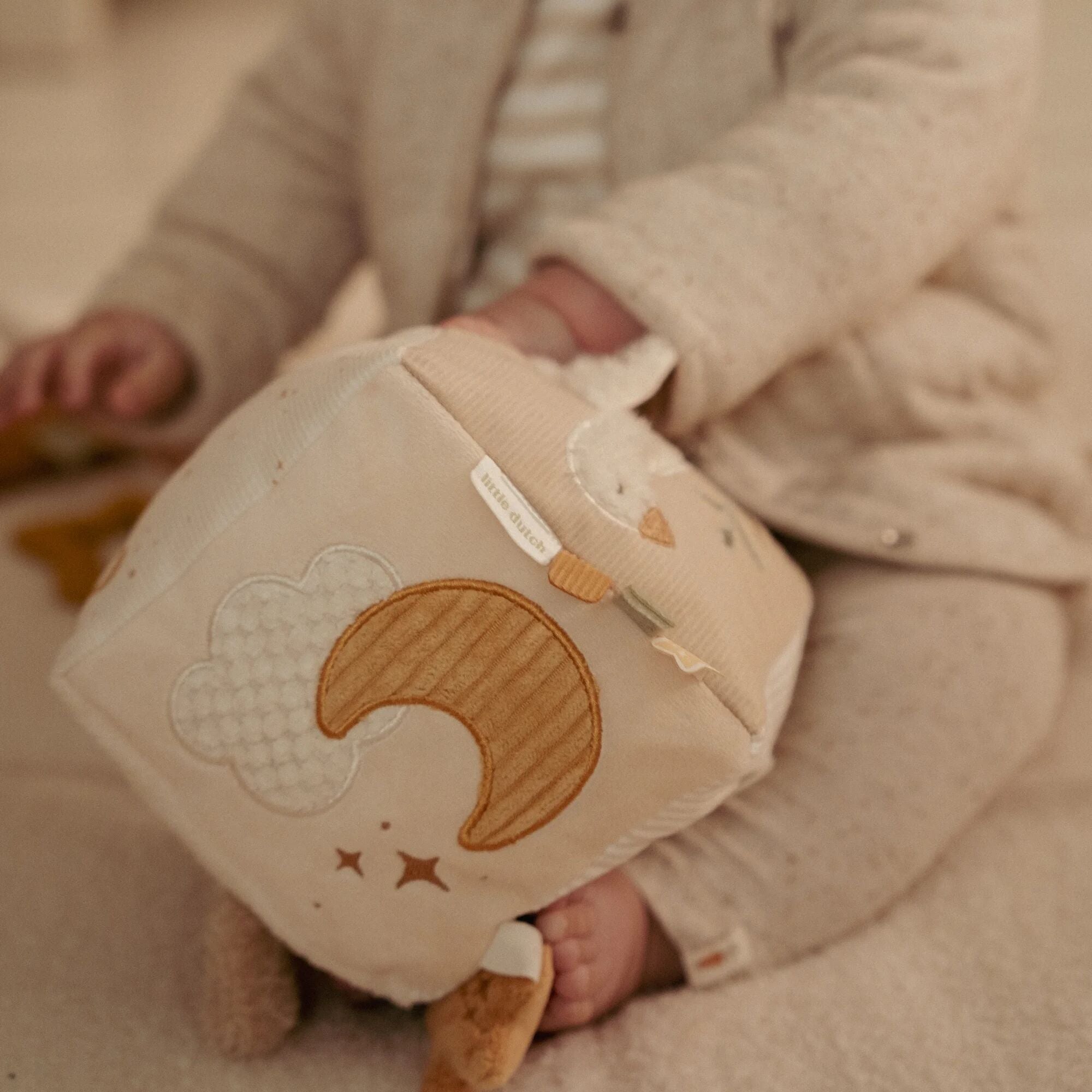 Little Dutch Soft Activity Cube – Newborn Naturals