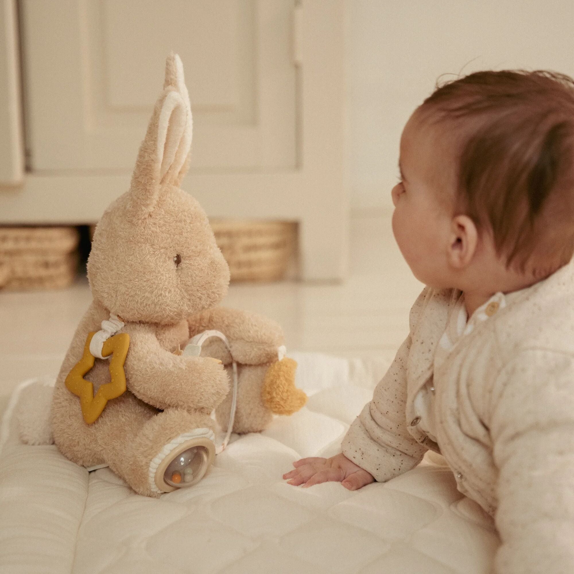 Little Dutch Soft Activity Baby Bunny – Newborn Naturals