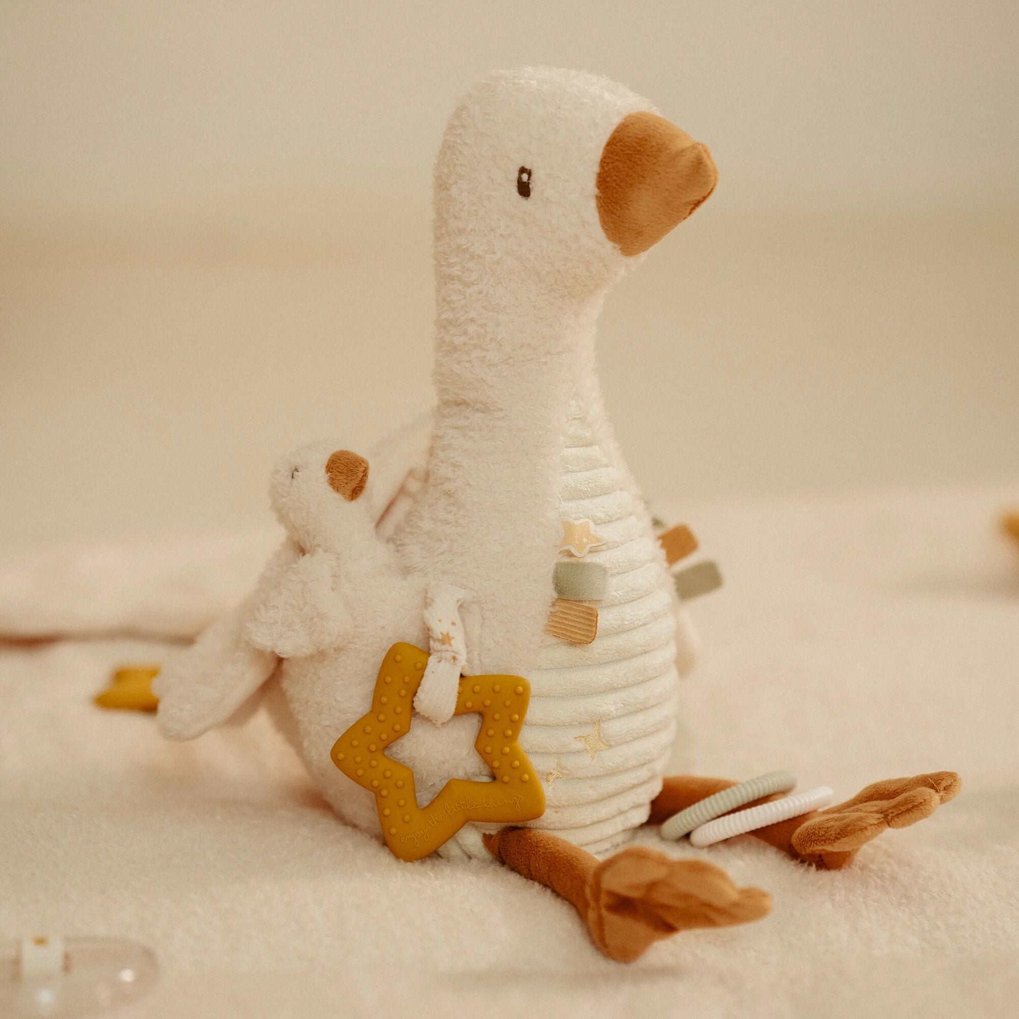 Little Dutch Soft Activity Little Goose – Newborn Naturals