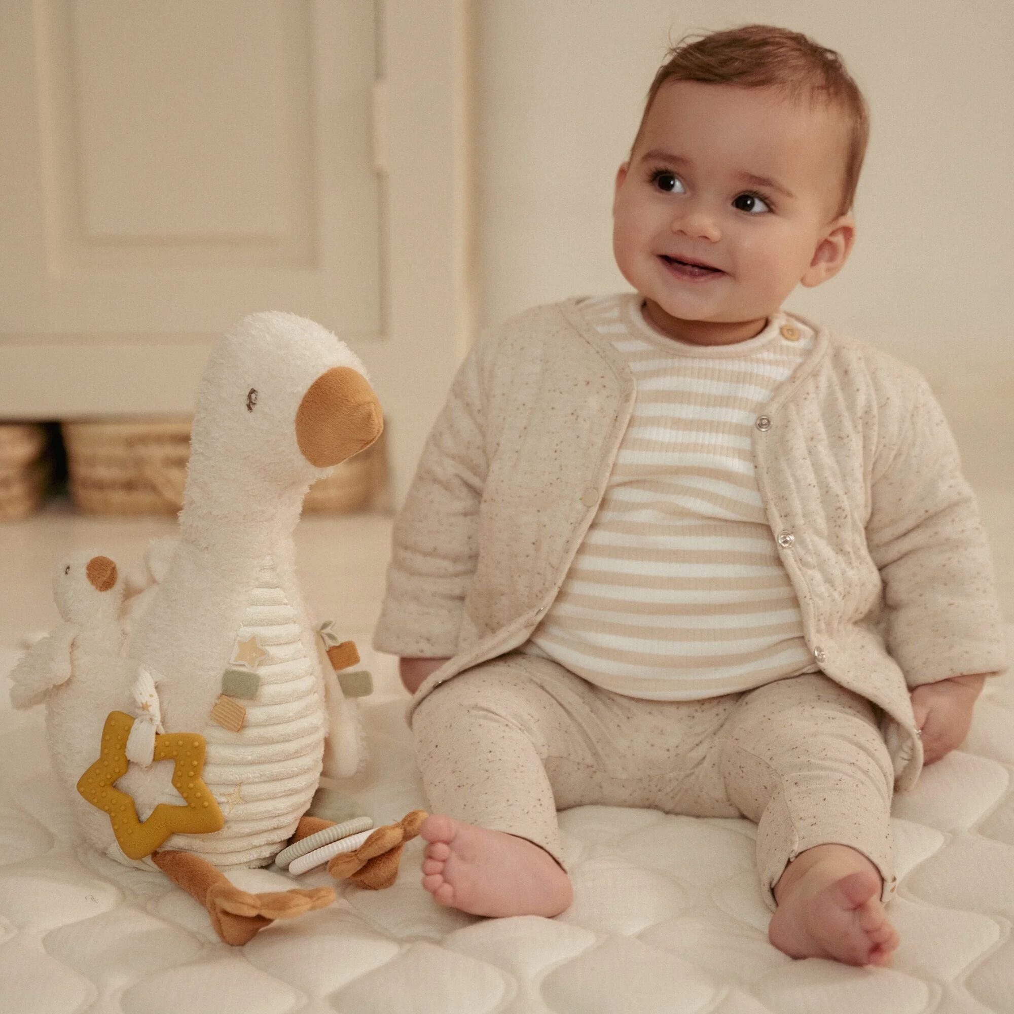 Little Dutch Soft Activity Little Goose – Newborn Naturals