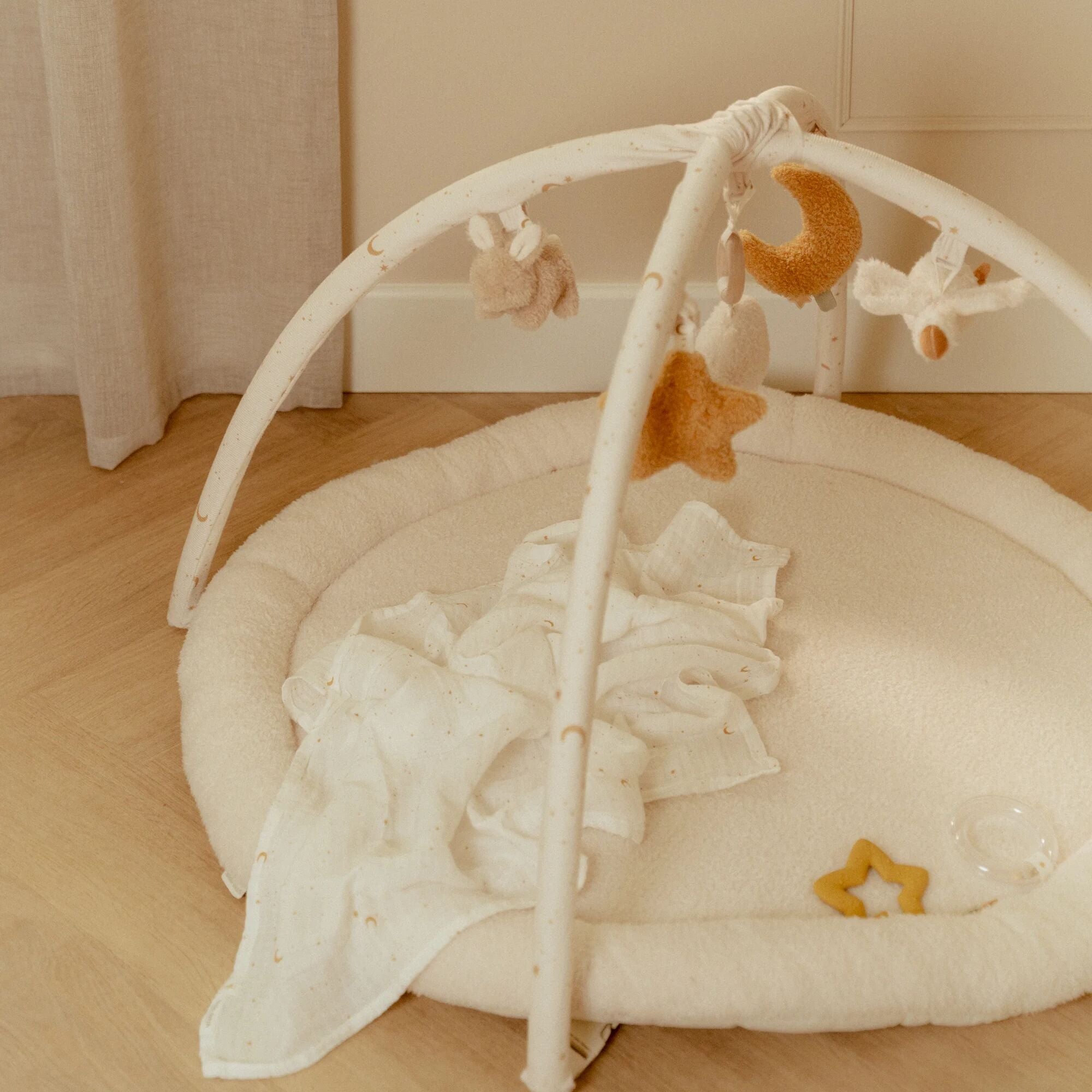 Little Dutch Soft Baby Activity Playmat with Arch – Newborn Naturals