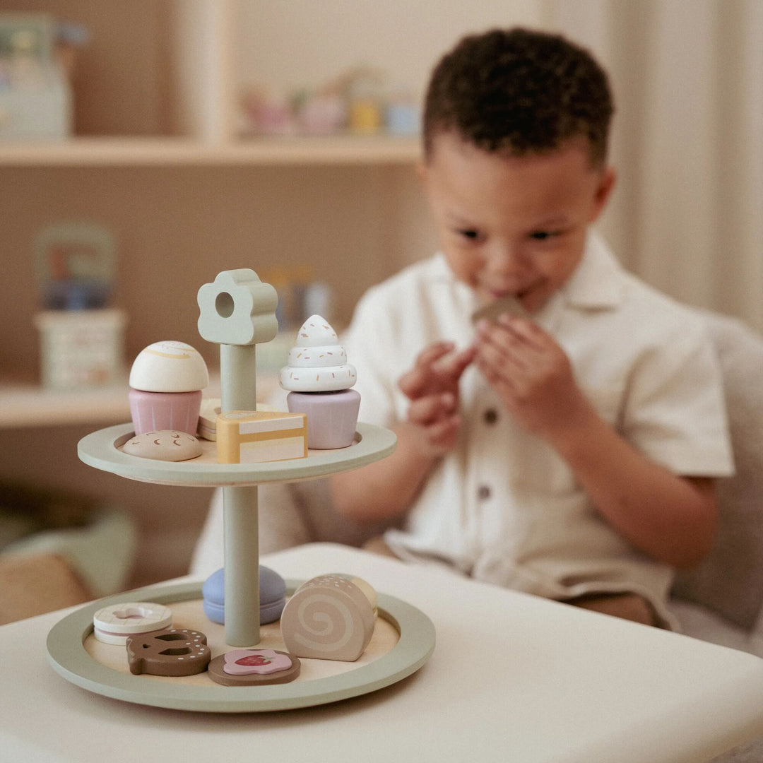 Little Dutch Wooden Cake Stand