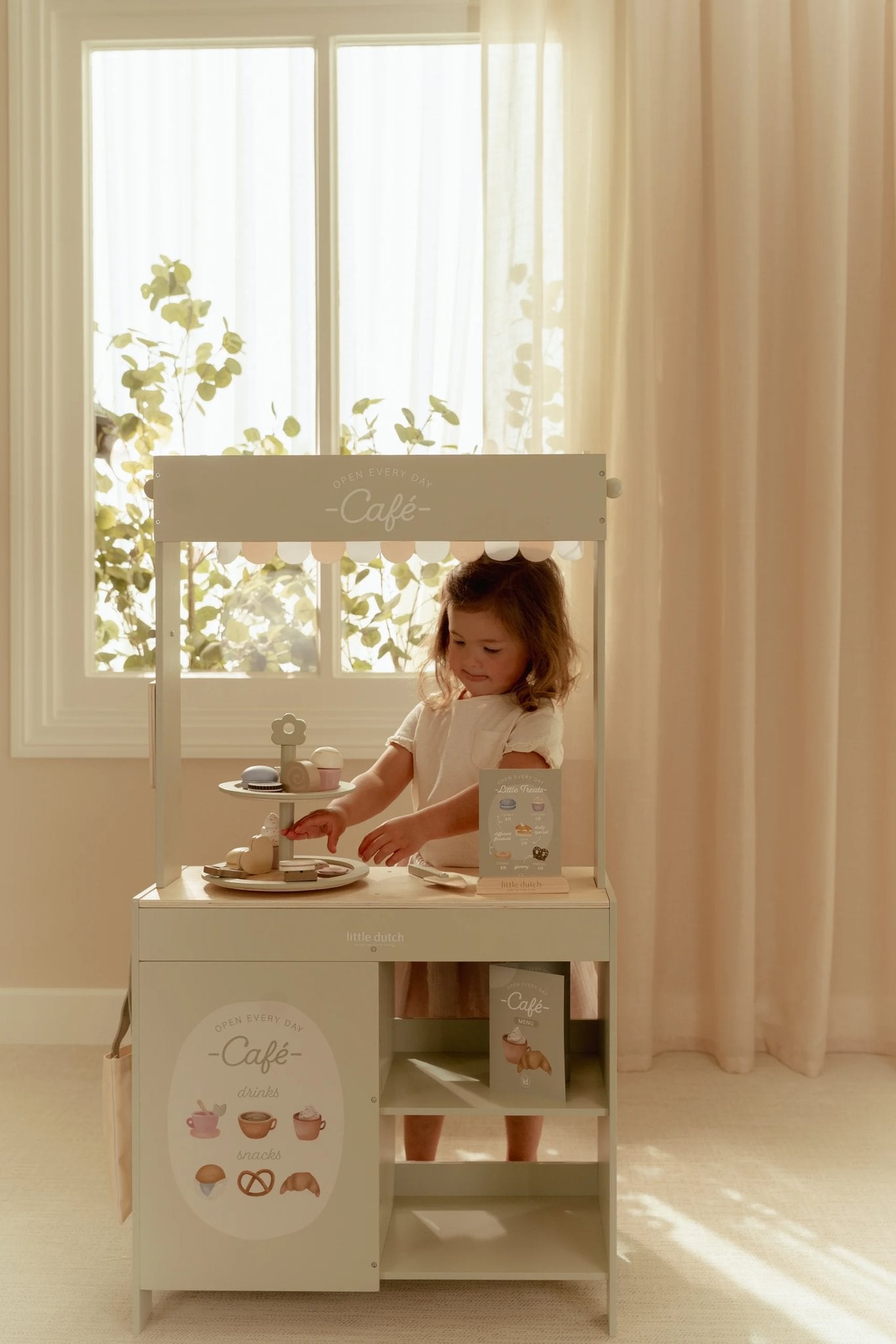 Little Dutch Wooden Market Stall & Cafe