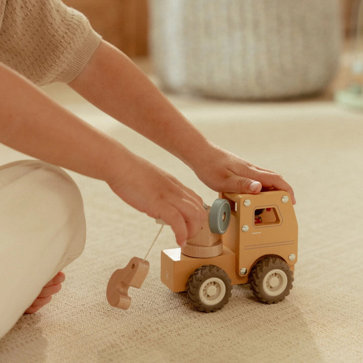 Little Dutch Wooden Crane Truck