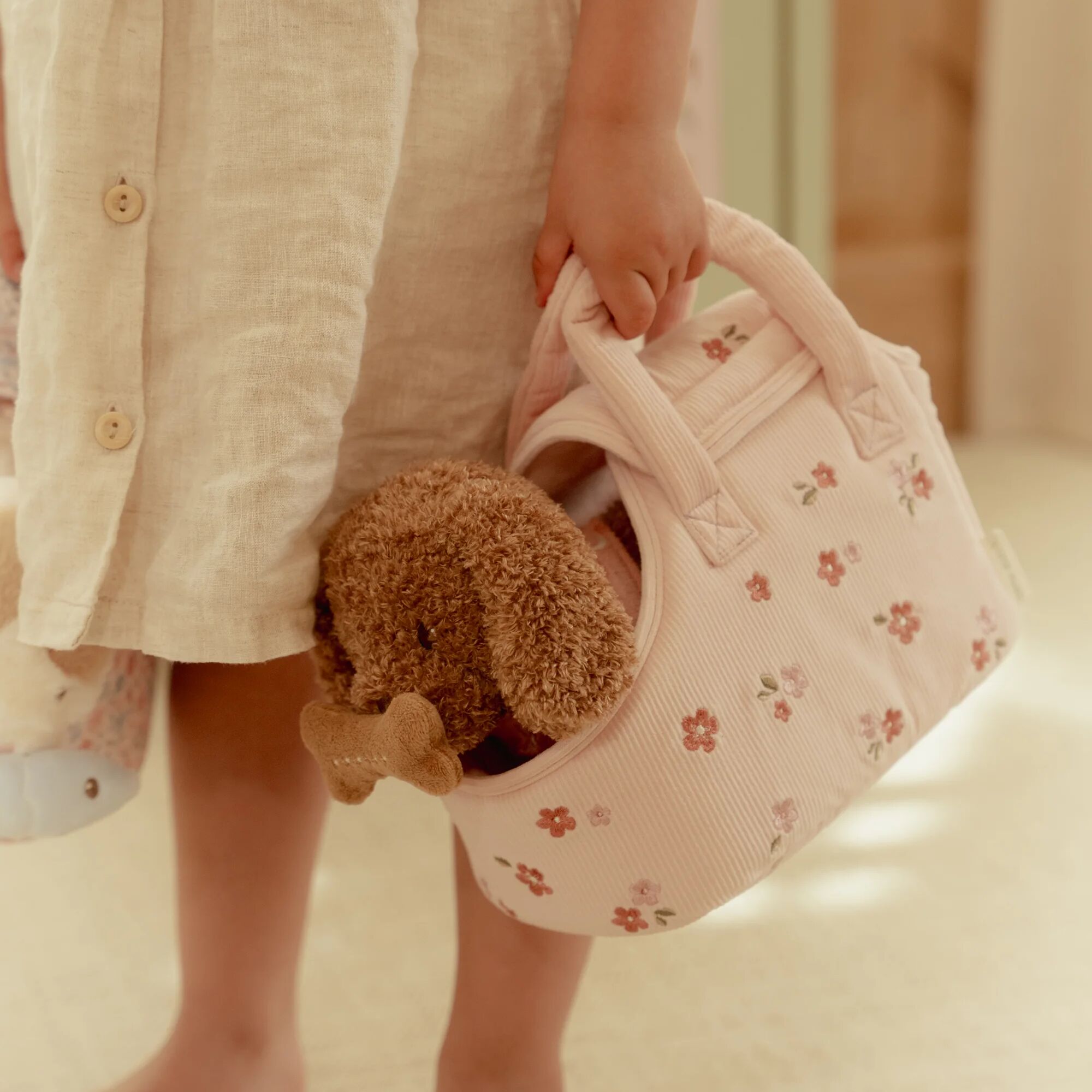 Little Dutch Cuddle Dog in Pink Carry Bag – Jackie