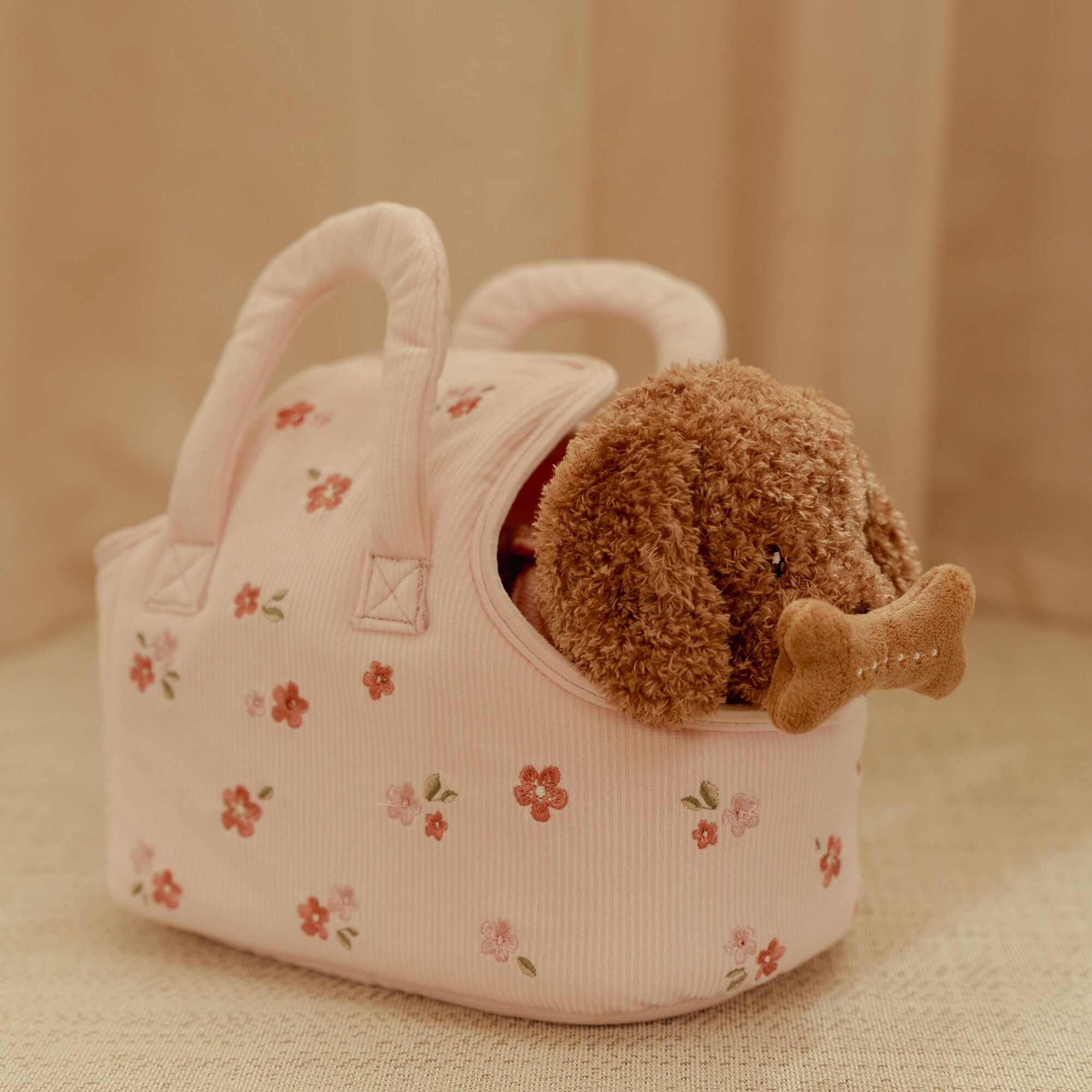 Little Dutch Cuddle Dog in Pink Carry Bag – Jackie