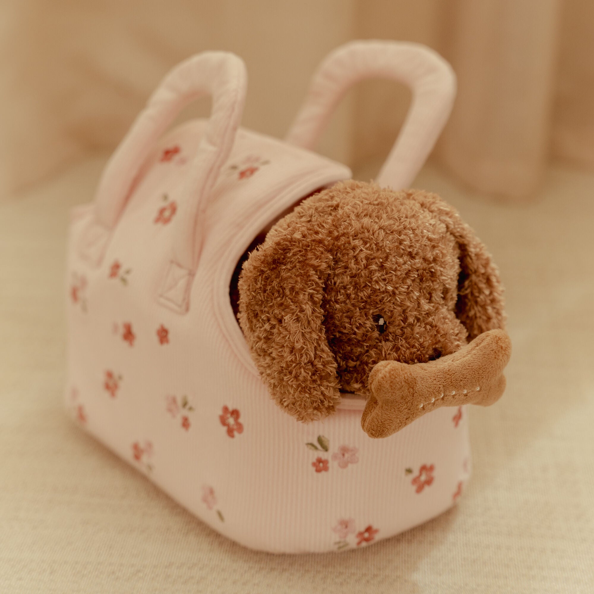 Little Dutch Cuddle Dog in Pink Carry Bag – Jackie