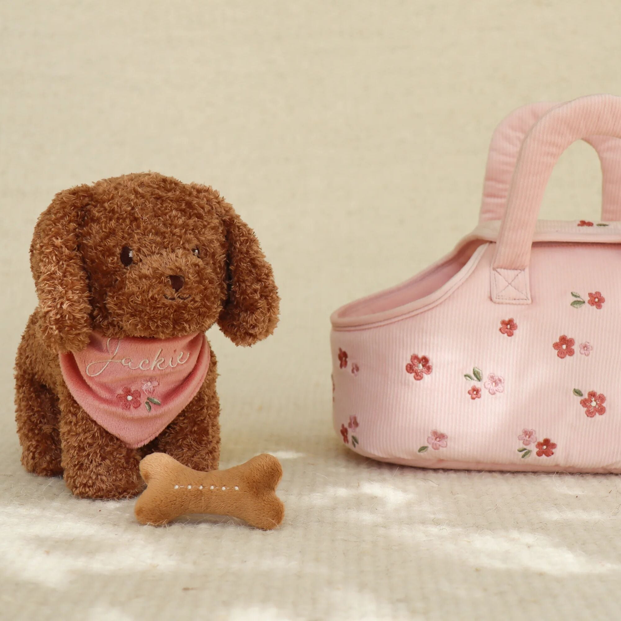 Little Dutch Cuddle Dog in Pink Carry Bag – Jackie