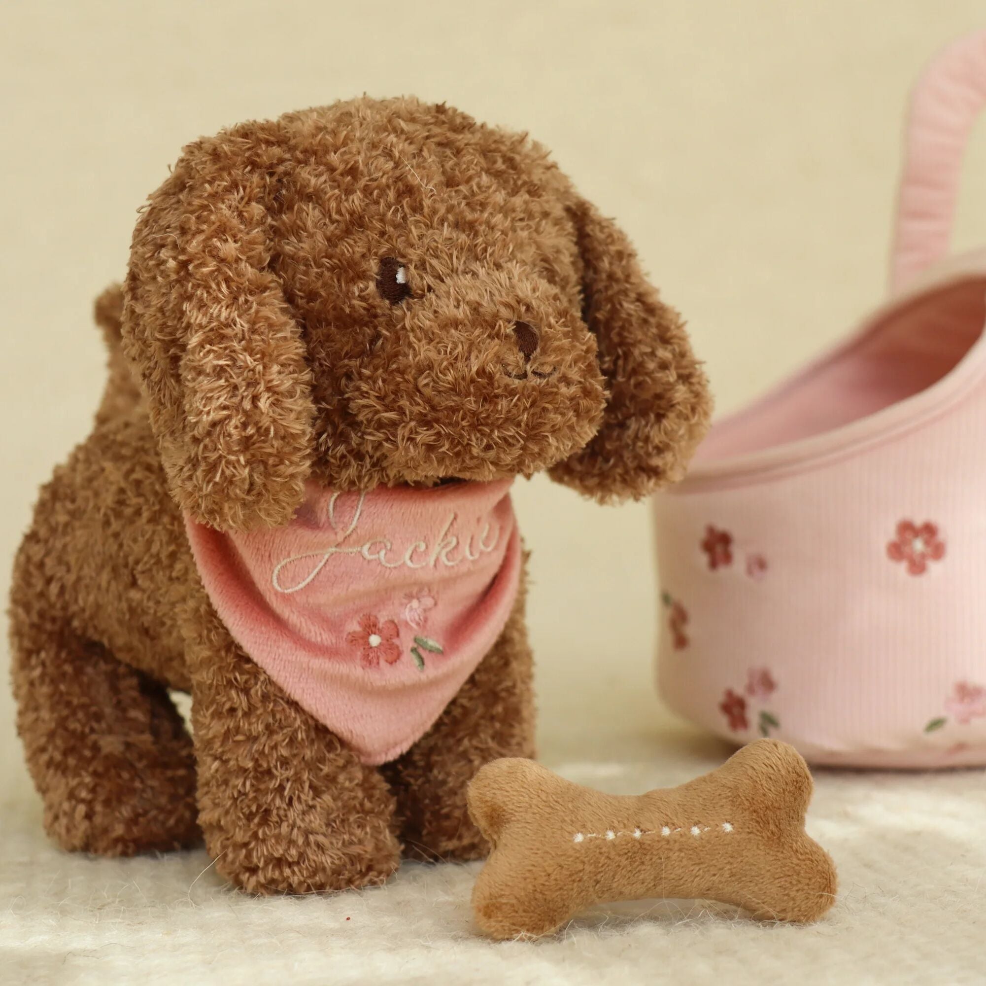 Little Dutch Cuddle Dog in Pink Carry Bag – Jackie