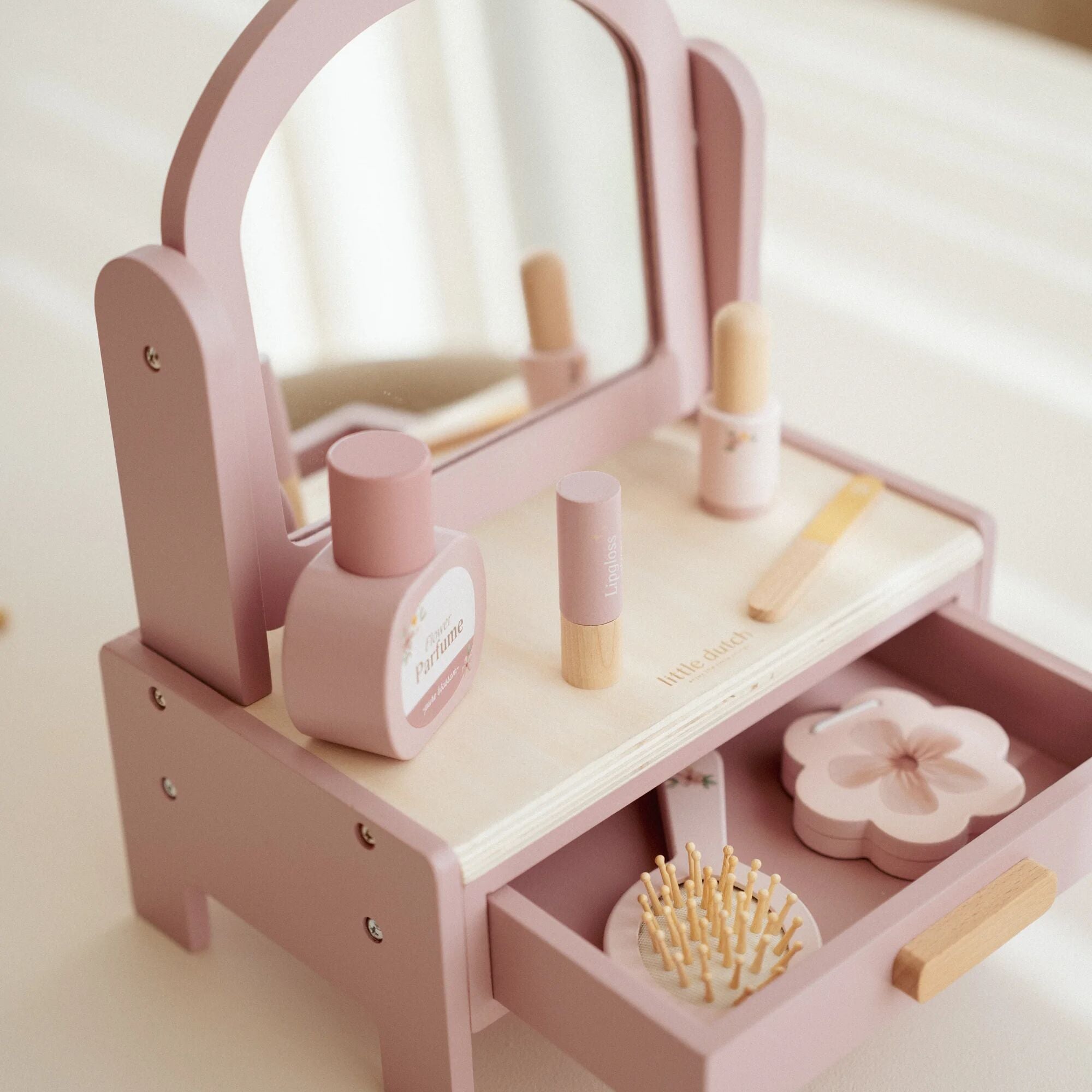 Little Dutch Vanity Table