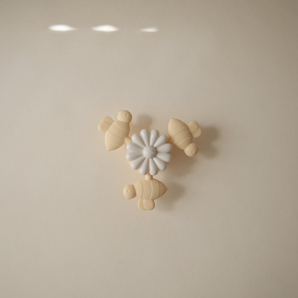 Mushie Bee Suction Spinner Toy