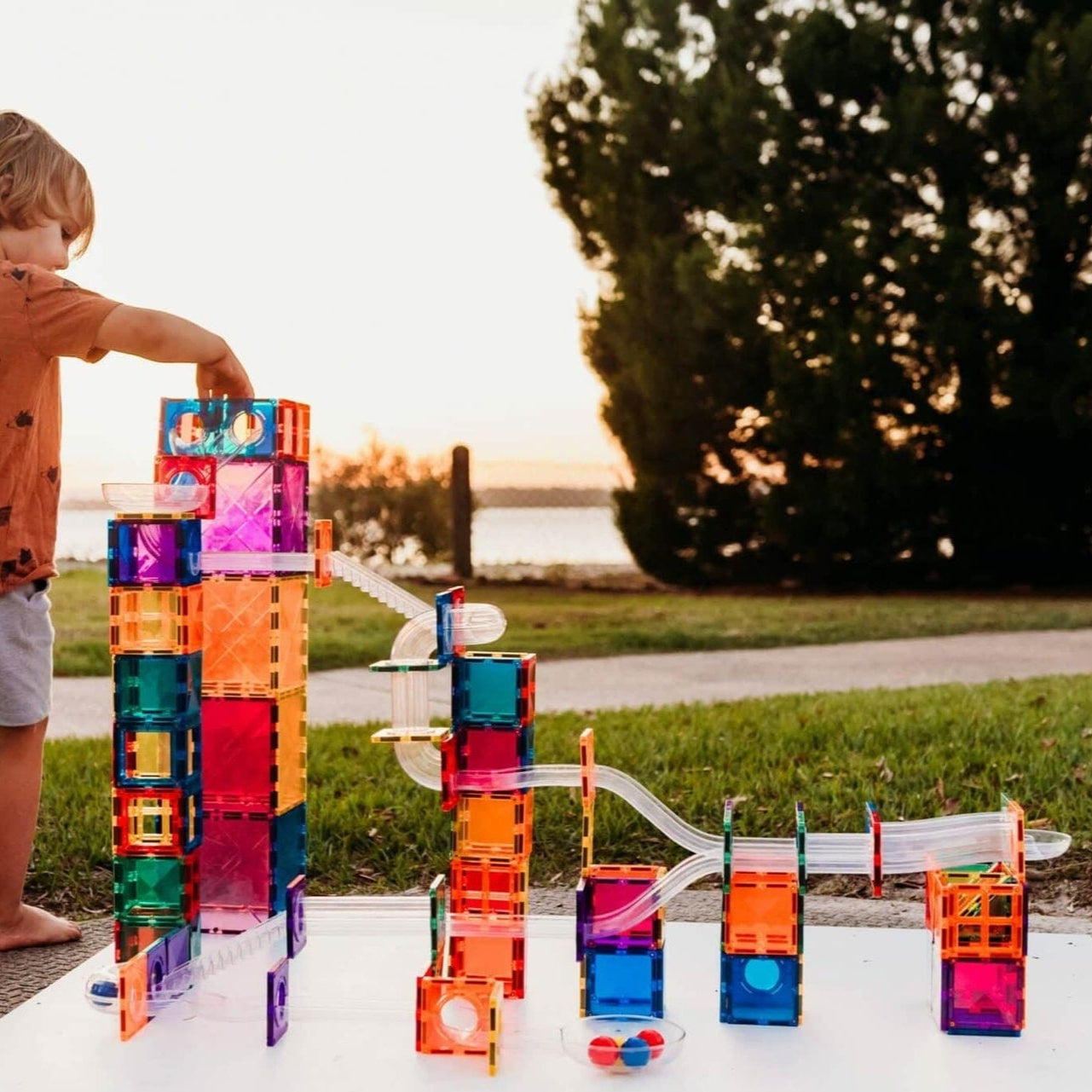 Connetix Tiles Magnetic Building Tiles Rainbow Ball Run Pack – 92 Piece