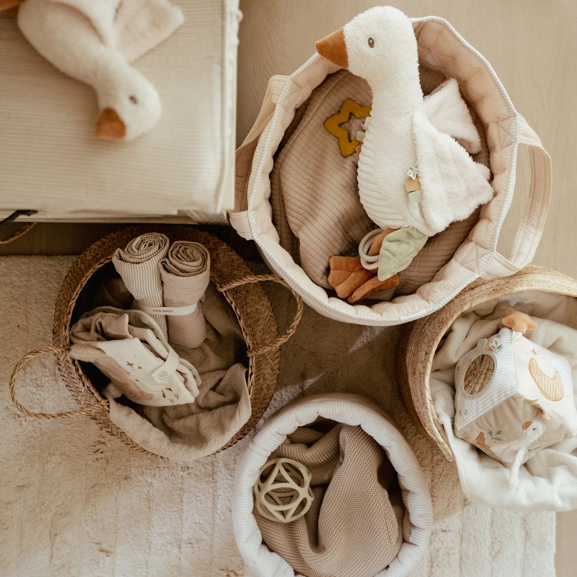 Little Dutch Soft Activity Little Goose – Newborn Naturals