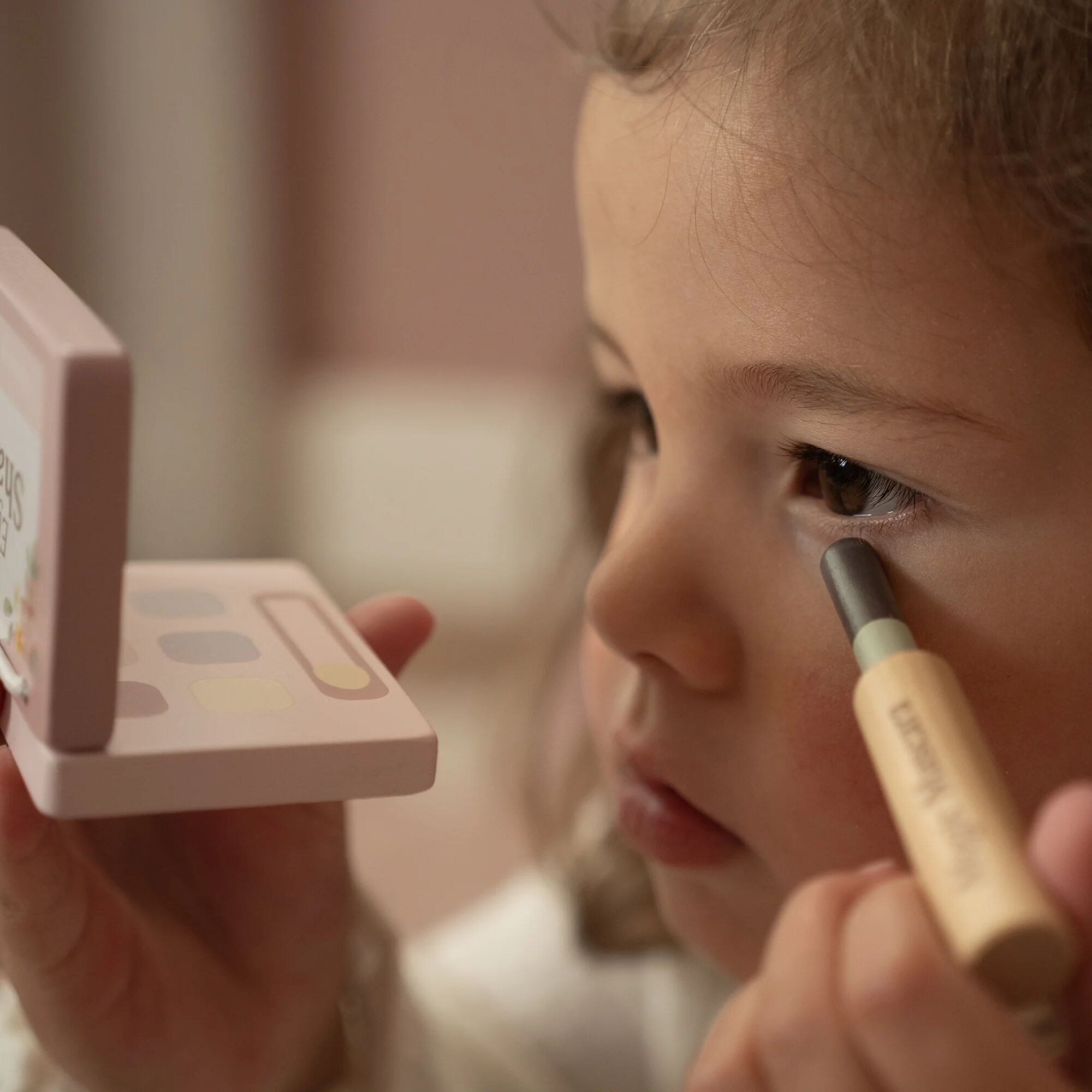Little Dutch Wooden Makeup Playset