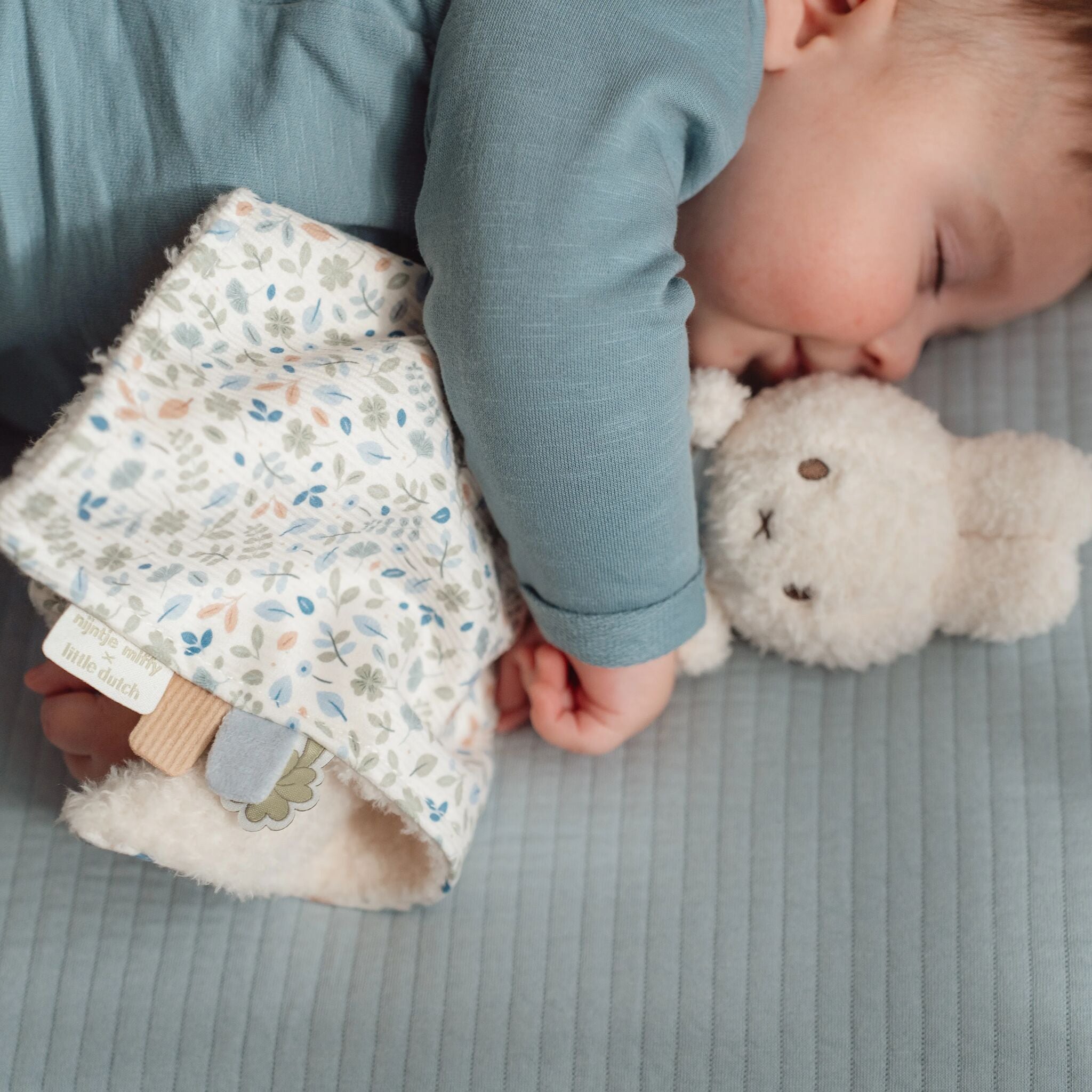 Little Dutch x Miffy Cuddle Cloth – Lucky Leaves