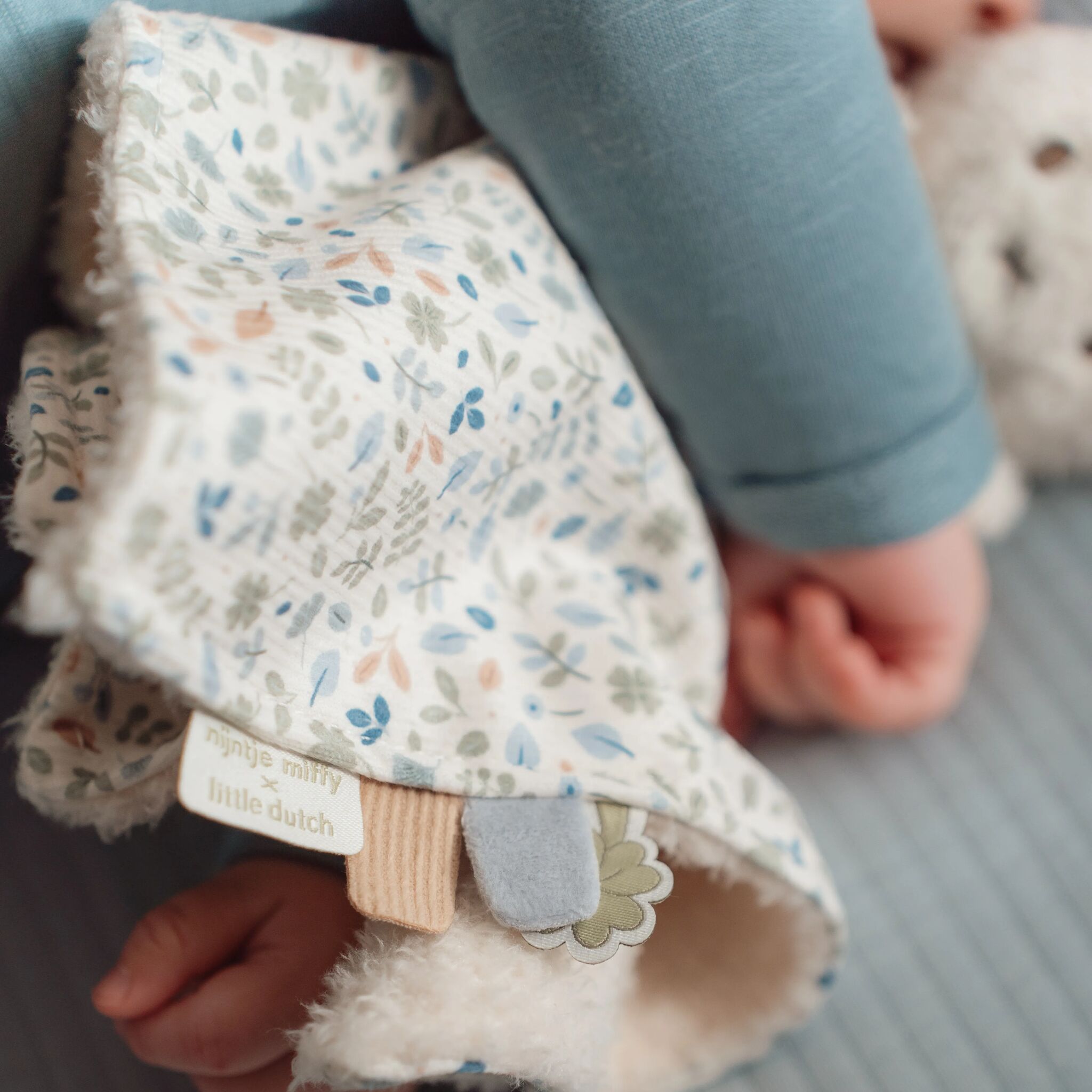 Little Dutch x Miffy Cuddle Cloth – Lucky Leaves
